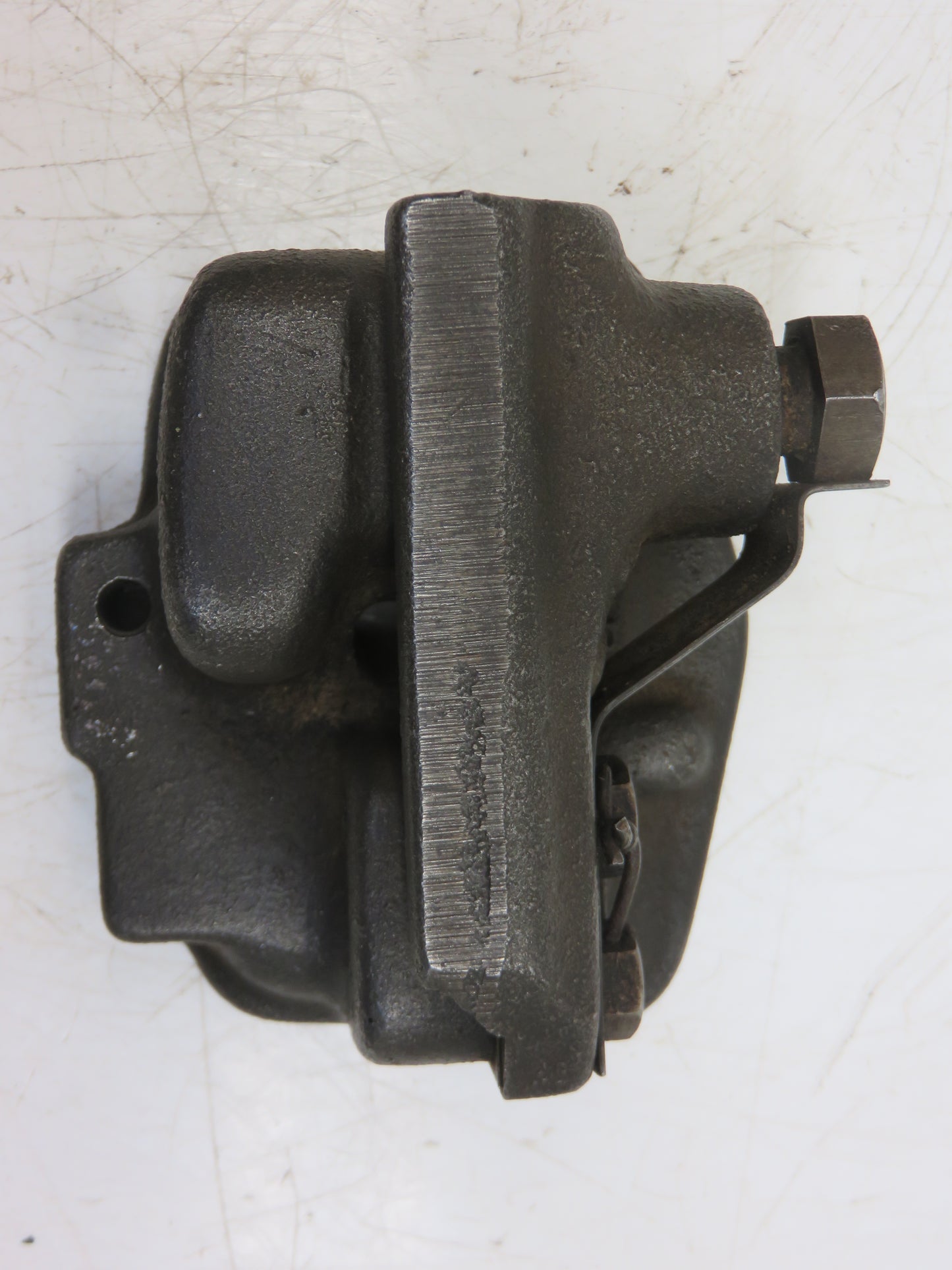 AA3987R, A3358R John Deere Oil Filter Head Cover For A, AR, AO, 60, 70