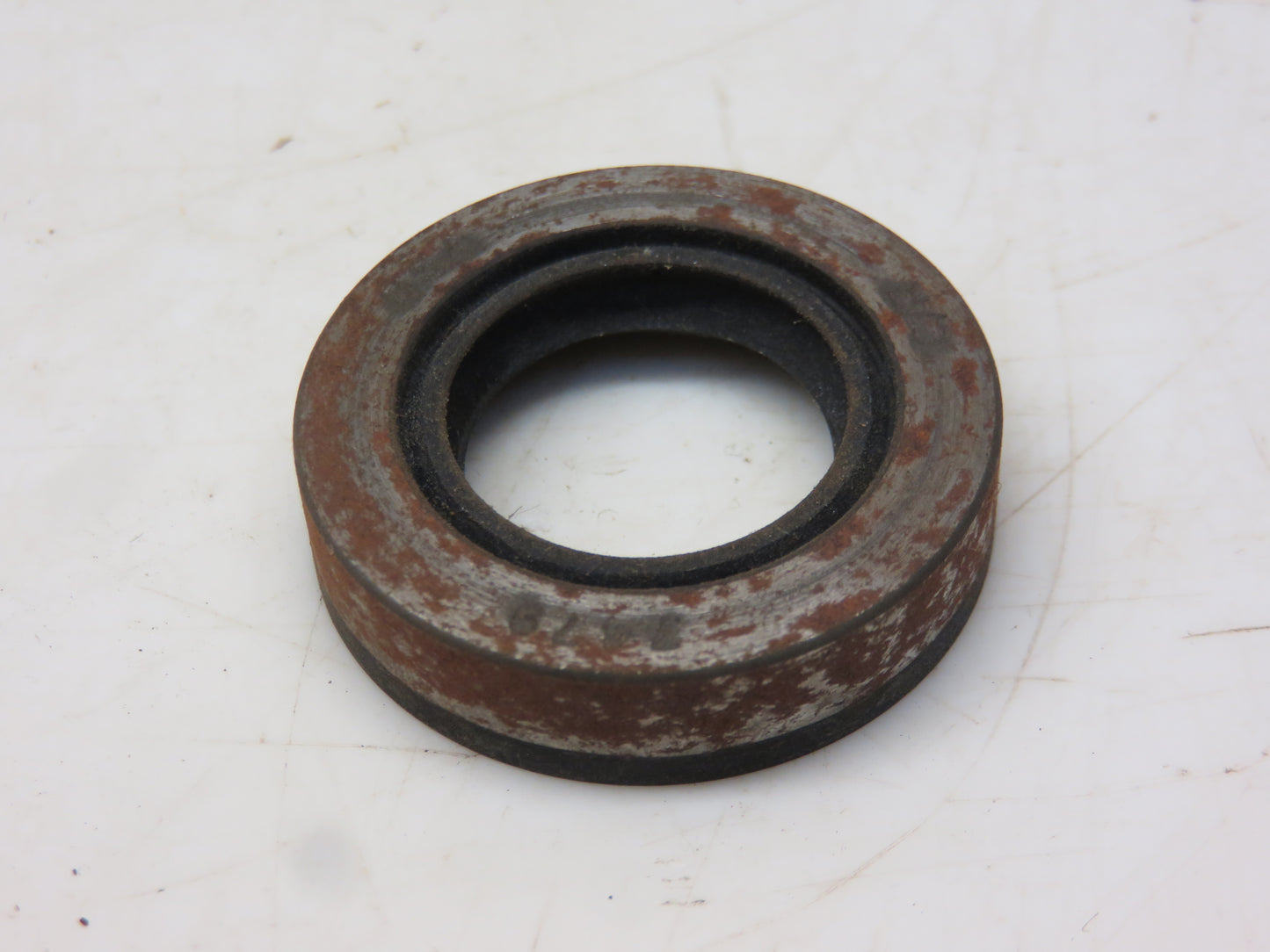 M42664 John Deere NOS Oil Seal For 140 Lawn And Garden Tractor