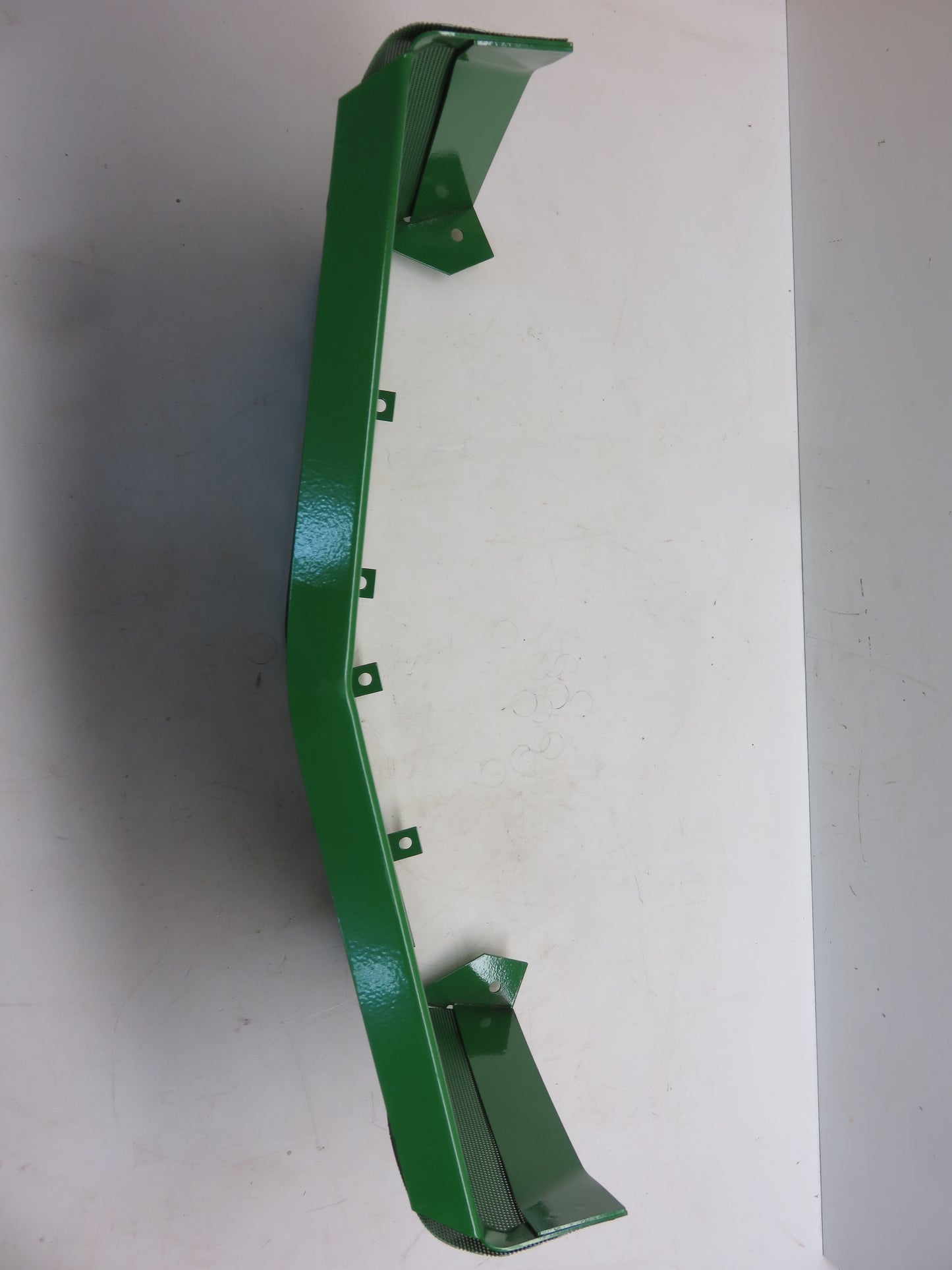 AR26477 John Deere Front Grille Screen For 4000, 4010, 4020