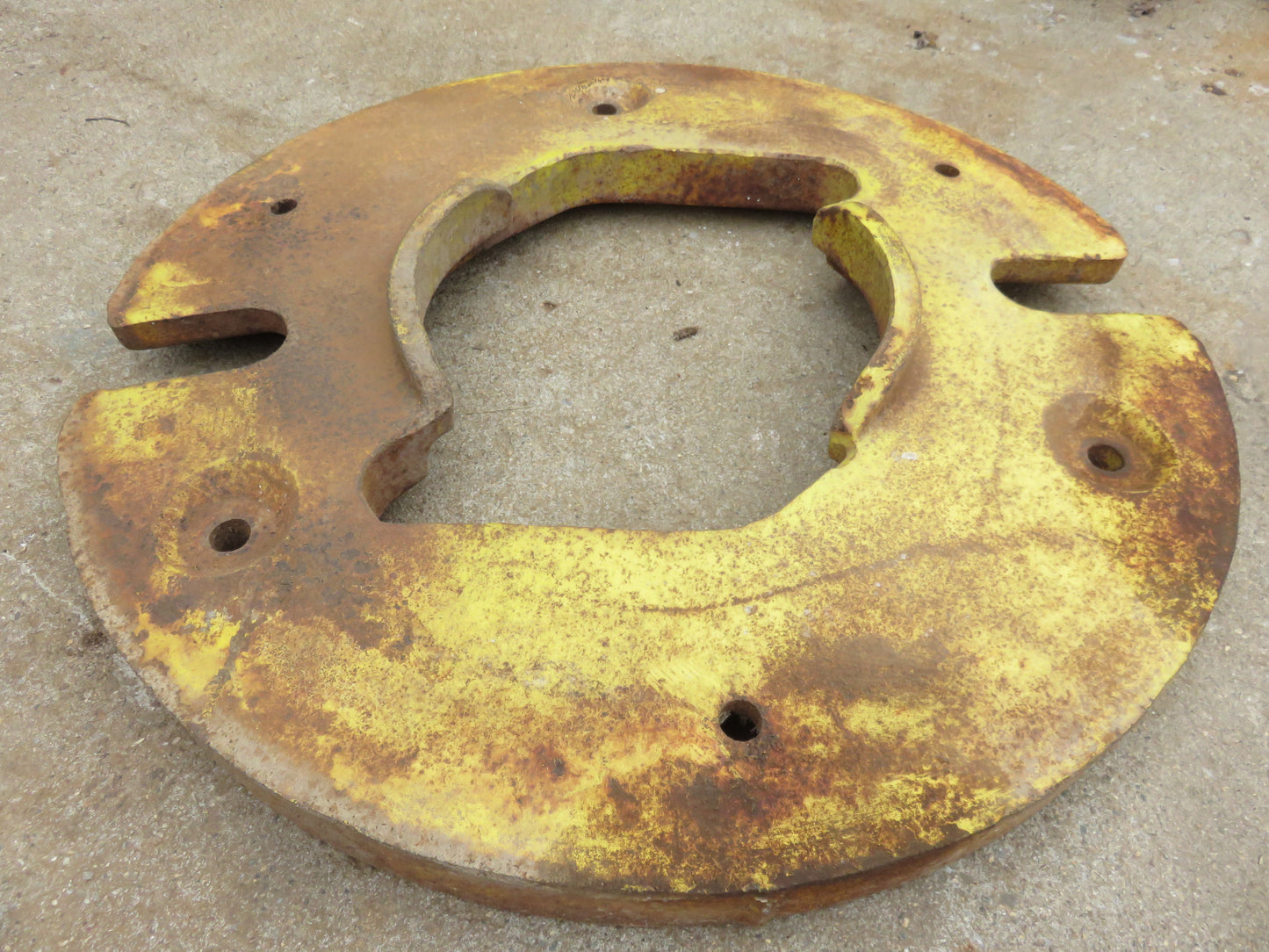 R61524 John Deere Weight For 2510, 2520, 3020, 4000, 4020, 4030, 4040, 4050, 4230