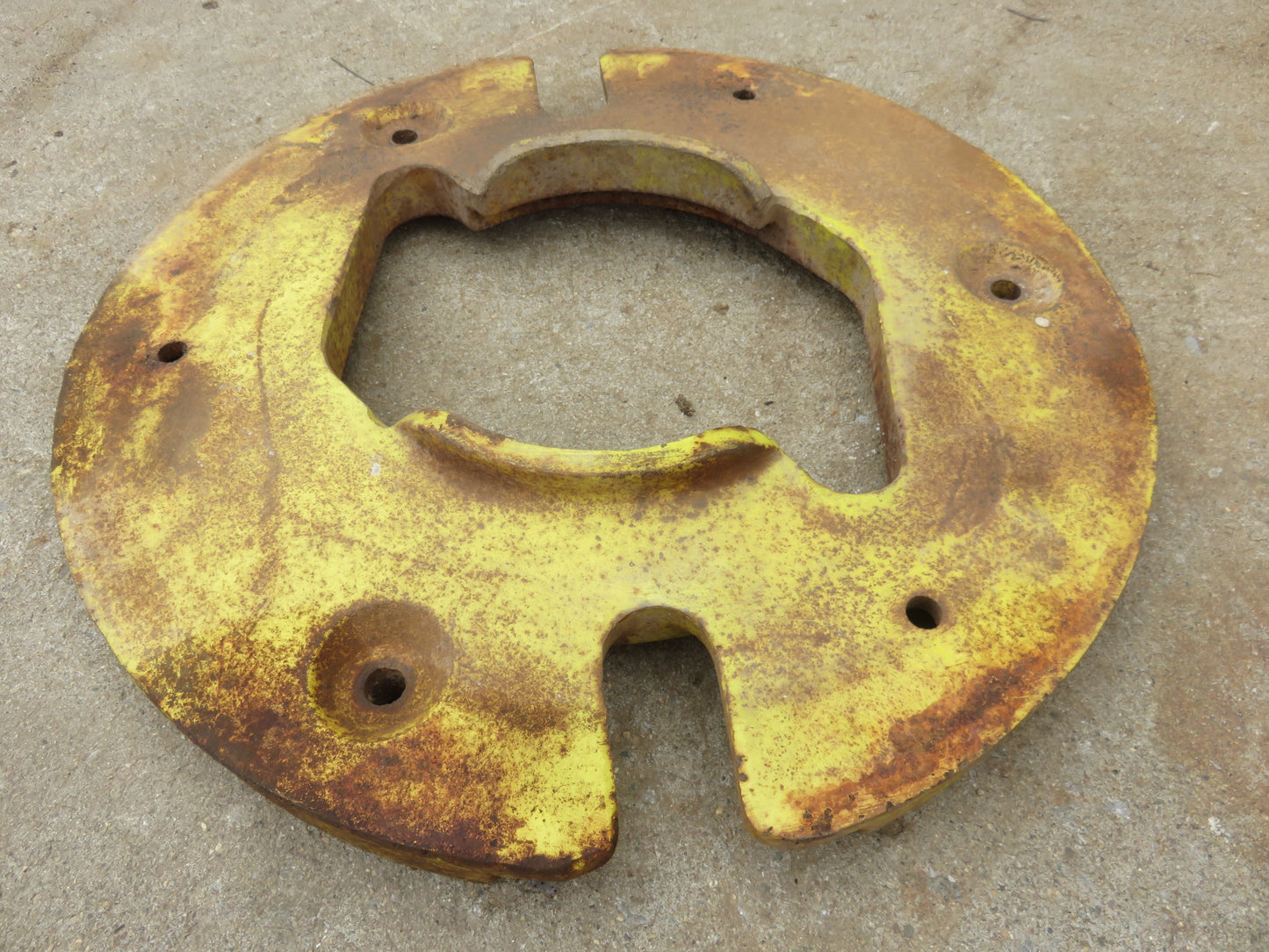 R61524 John Deere Weight For 2510, 2520, 3020, 4000, 4020, 4030, 4040, 4050, 4230