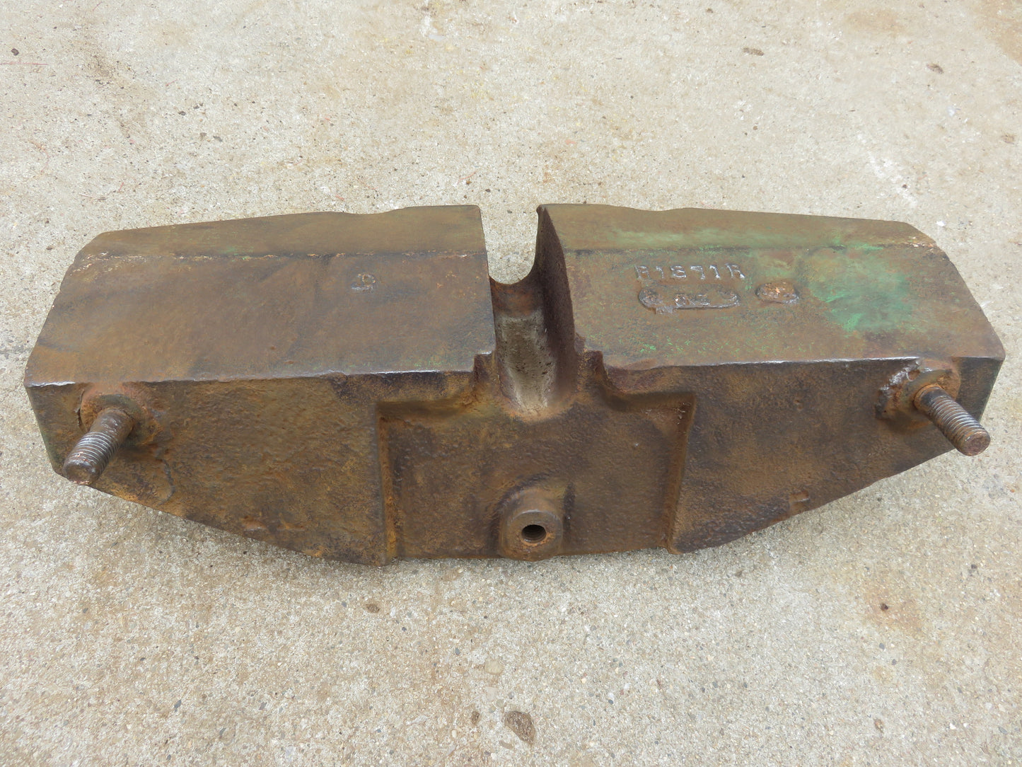 R1871R John Deere Front Weight For 80, 820, 830