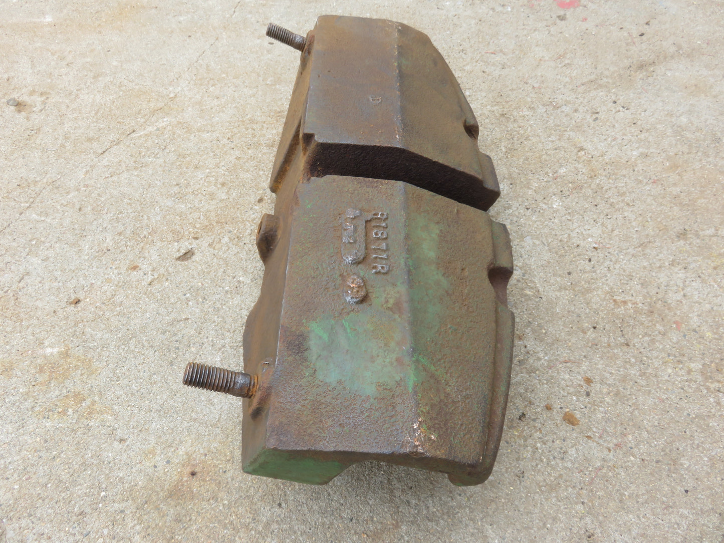 R1871R John Deere Front Weight For 80, 820, 830