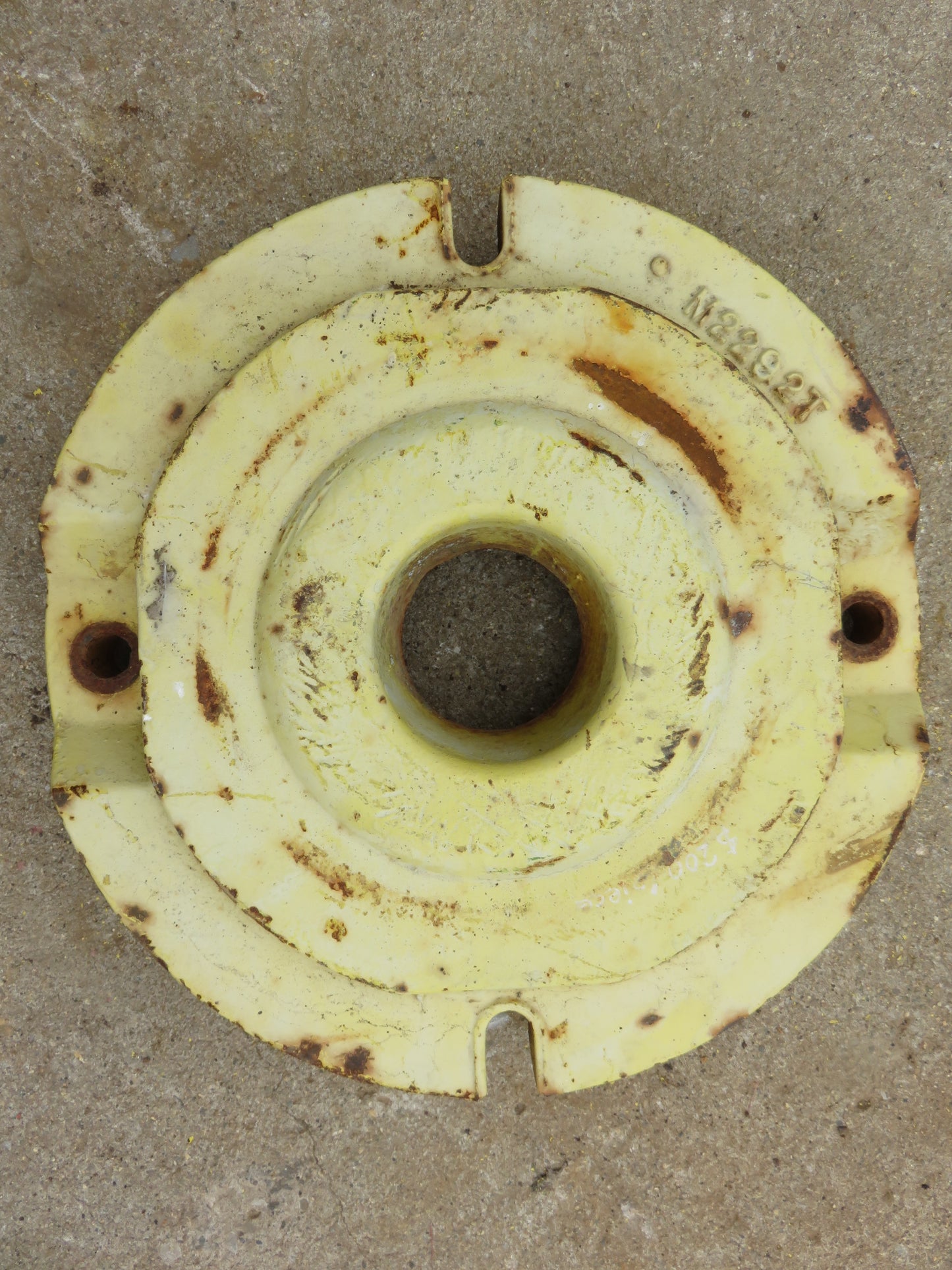 AT15588T, M2292T John Deere Wheel Weight For 40