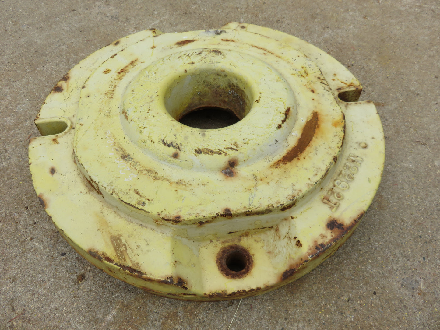 AT15588T, M2292T John Deere Wheel Weight For 40
