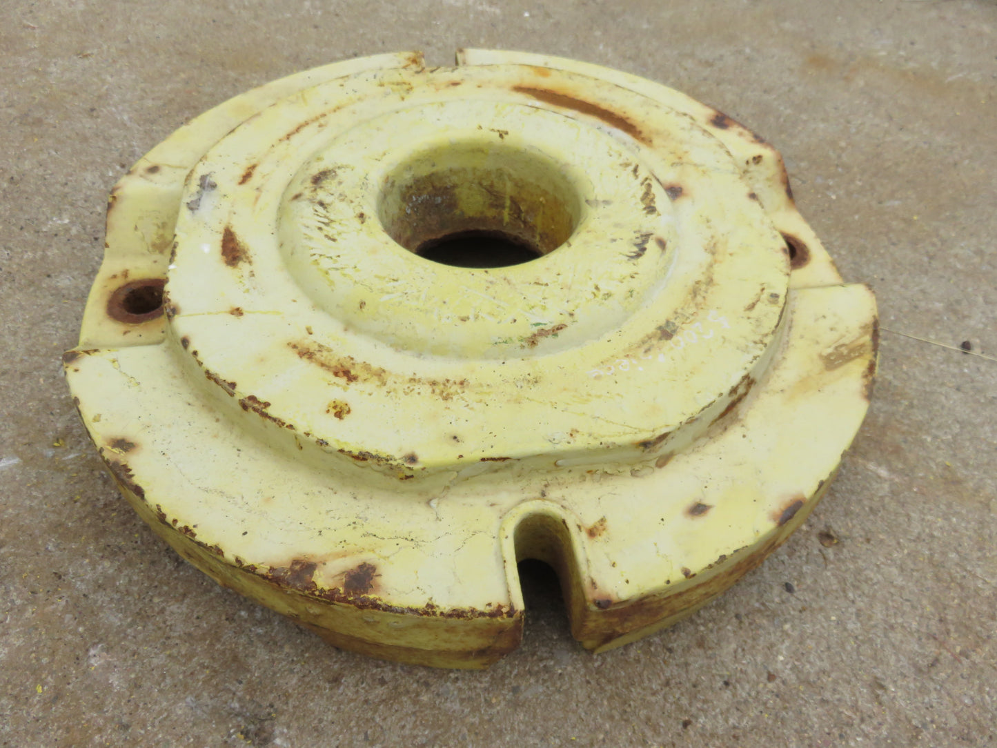 AT15588T, M2292T John Deere Wheel Weight For 40