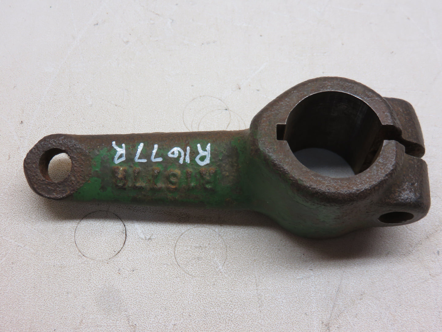 R1677R John Deere Power Trol Operating Tube Arm For 80, 820, 830