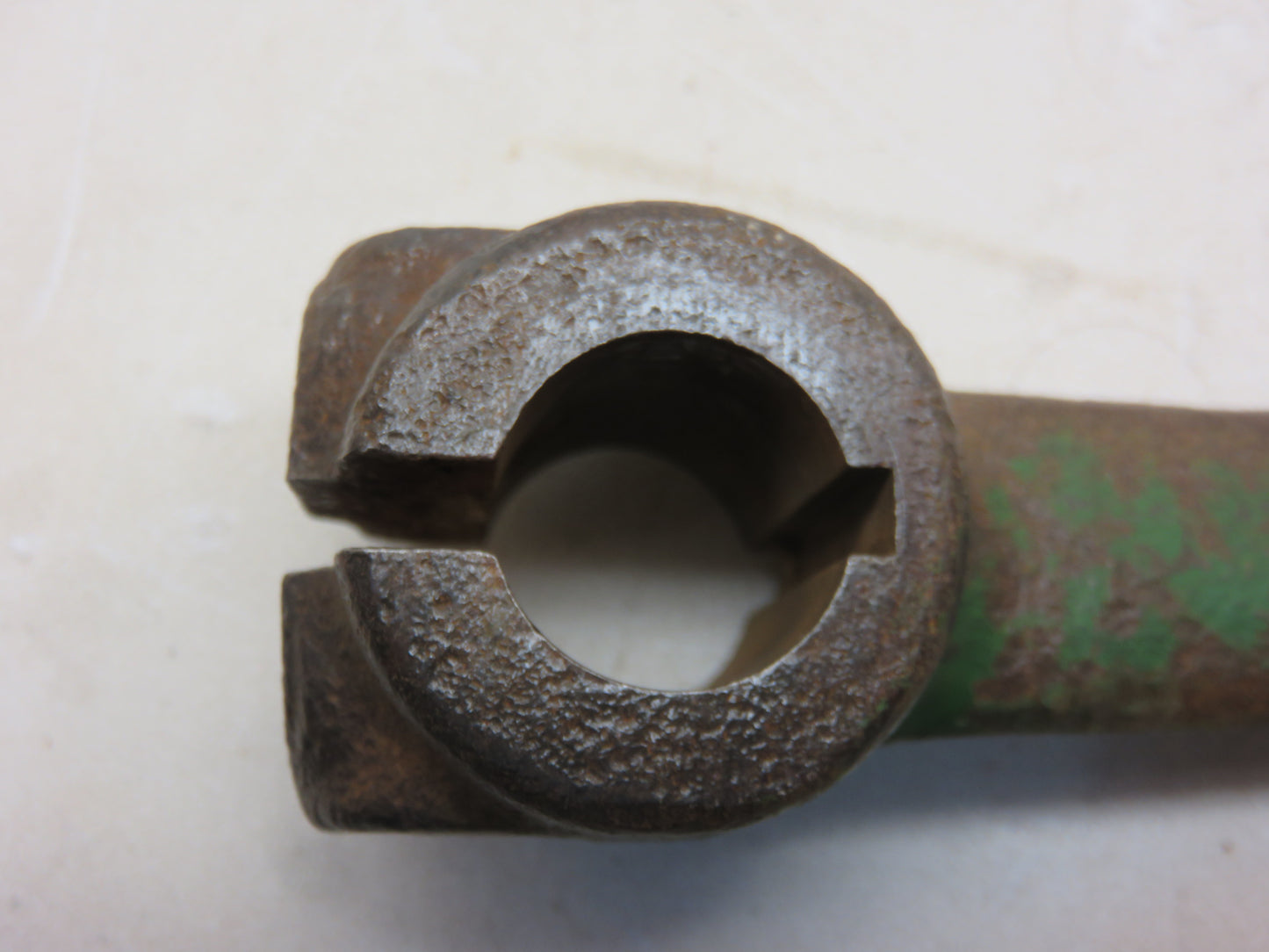 R1674R John Deere Power Trol Operating Shaft Arm For 80, 820, 830