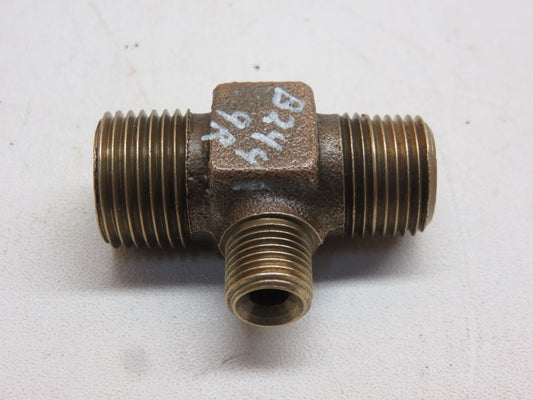 B2449R, AR20707R John Deere Oil Pressure Relief Pipe Tee For B, 50, 520, 530