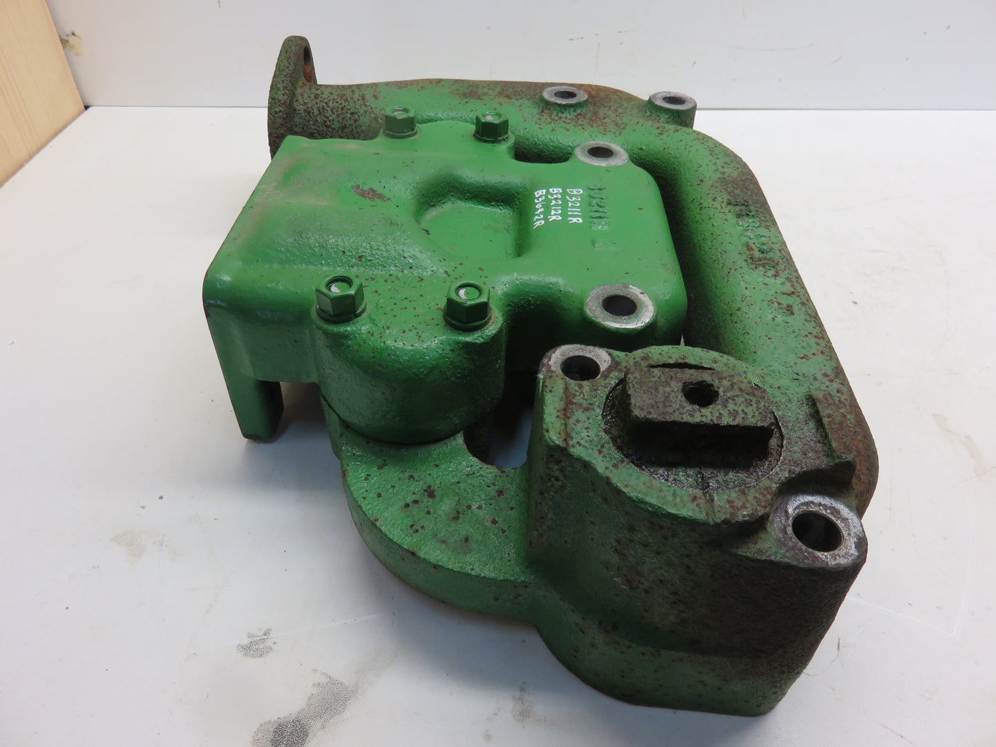 B3211R, B3212R John Deere Intake And Exhaust Manifold For 50