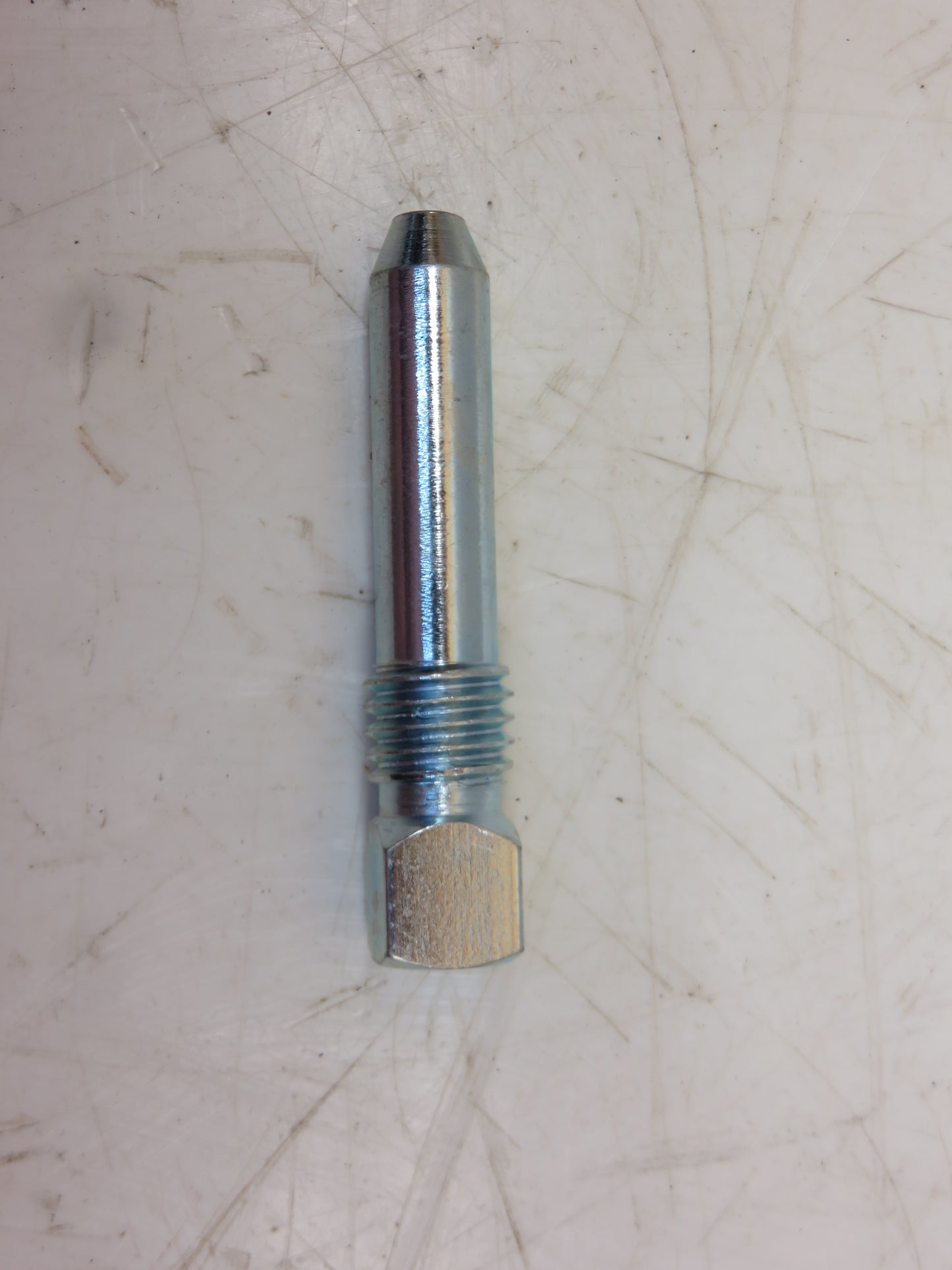 F3583R, M2335T John Deere Spin Out Rim Stop Bolt For 40, 420, 520, 620, 720