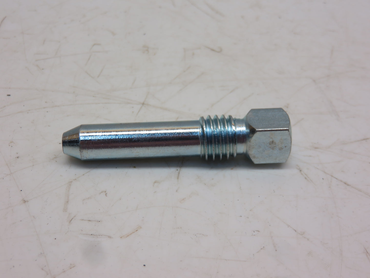 F3583R, M2335T John Deere Spin Out Rim Stop Bolt For 40, 420, 520, 620, 720