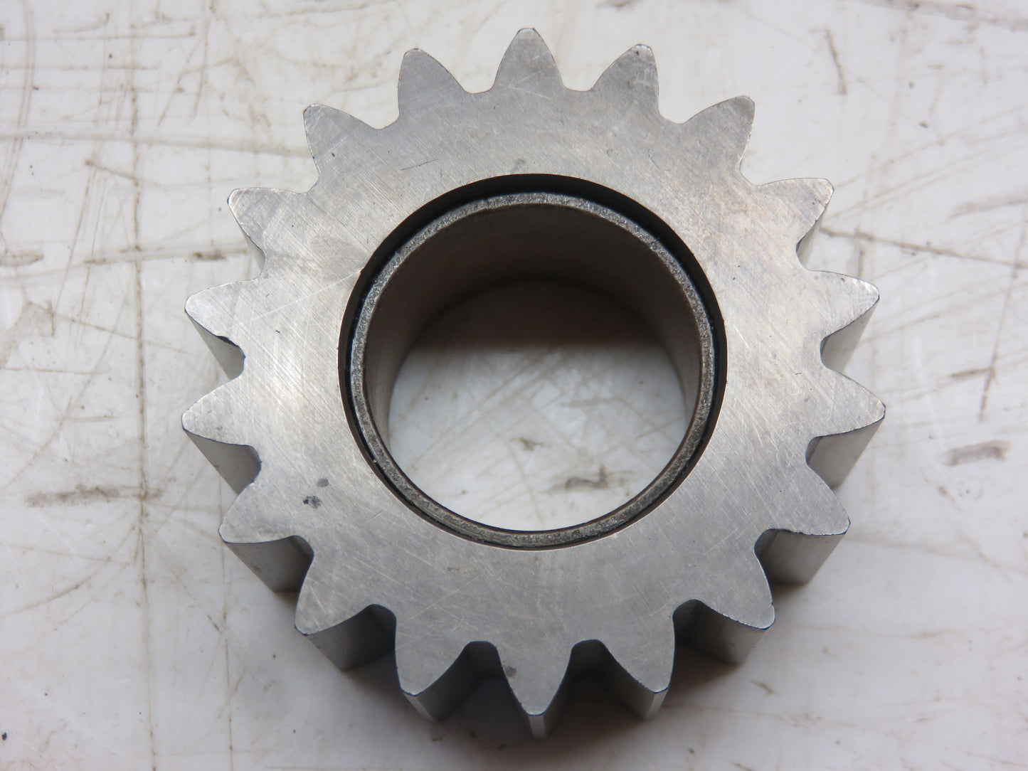 AA5281R John Deere PTO Oil Pump Idler Gear For 50, 60, 70, 80, 520, 620, 720, 820