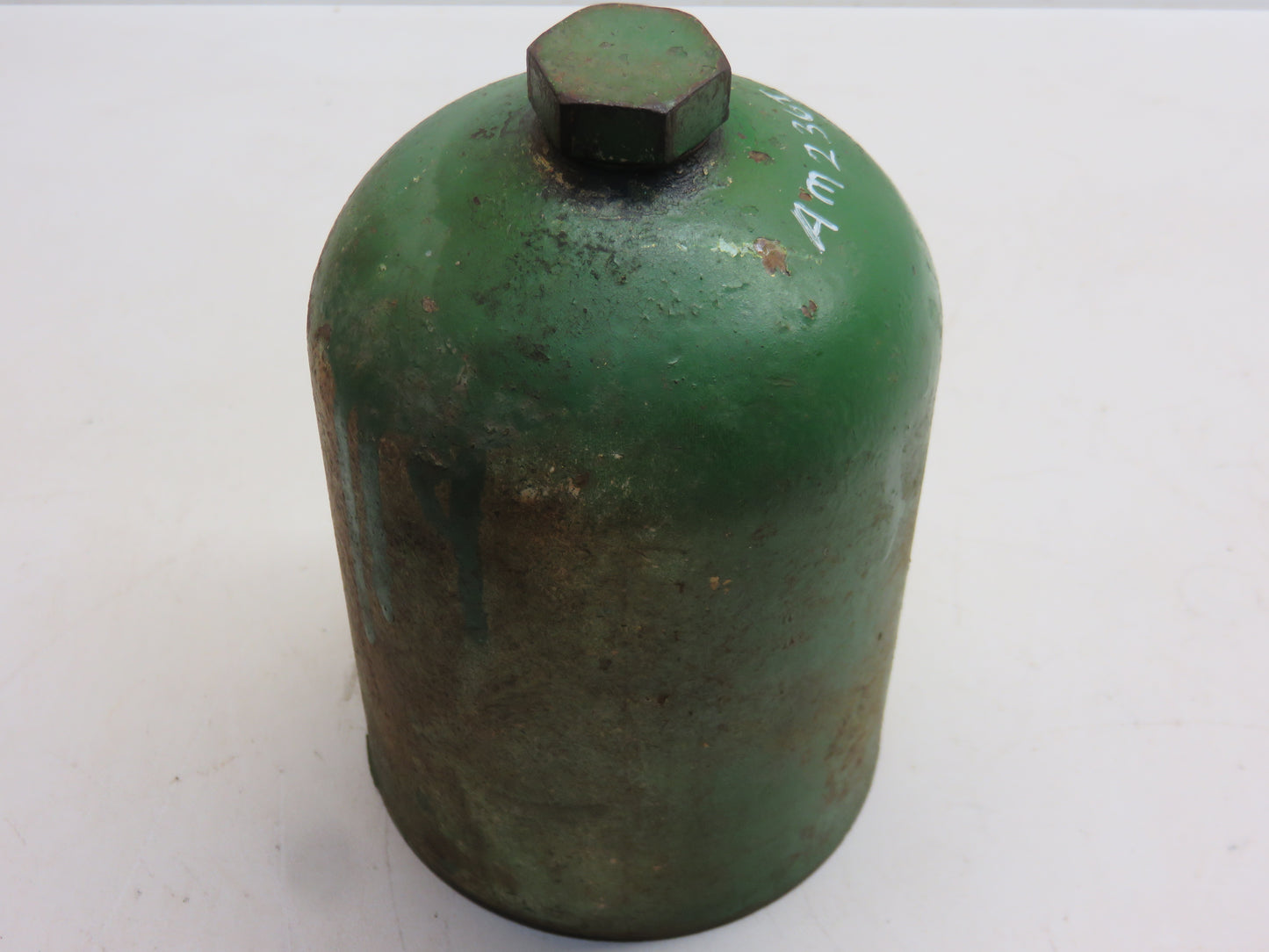 AM236T AM738T John Deere Oil Filter Canister For M, 40, 420, 430, 1010