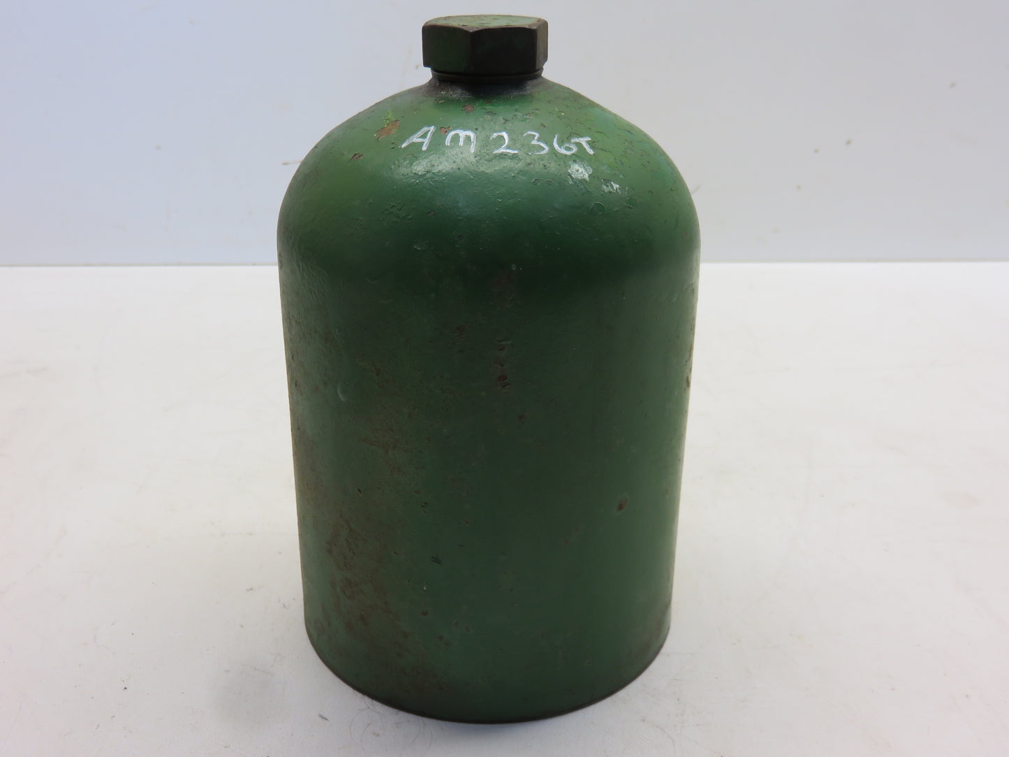 AM236T AM738T John Deere Oil Filter Canister For M, 40, 420, 430, 1010