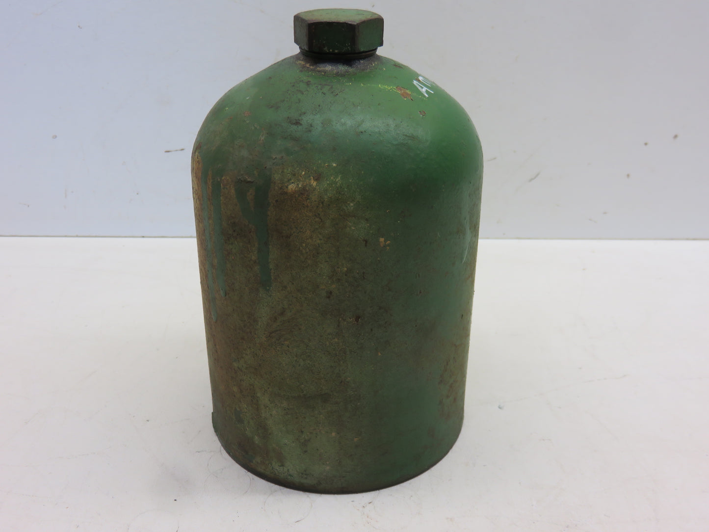AM236T AM738T John Deere Oil Filter Canister For M, 40, 420, 430, 1010