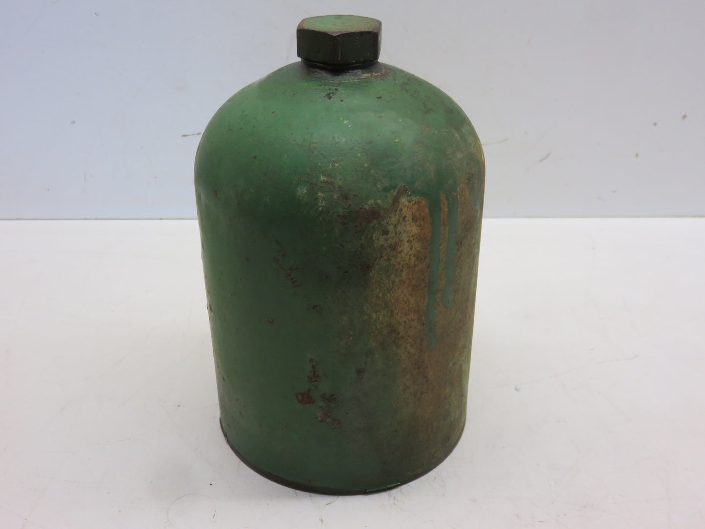 AM236T AM738T John Deere Oil Filter Canister For M, 40, 420, 430, 1010