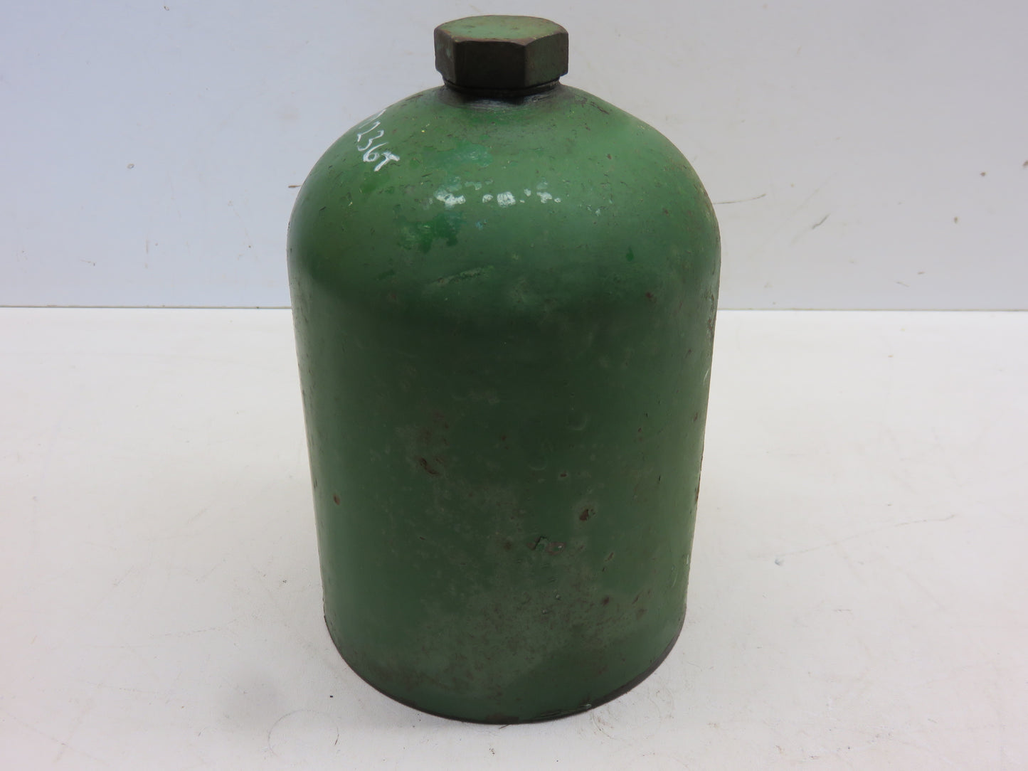 AM236T AM738T John Deere Oil Filter Canister For M, 40, 420, 430, 1010