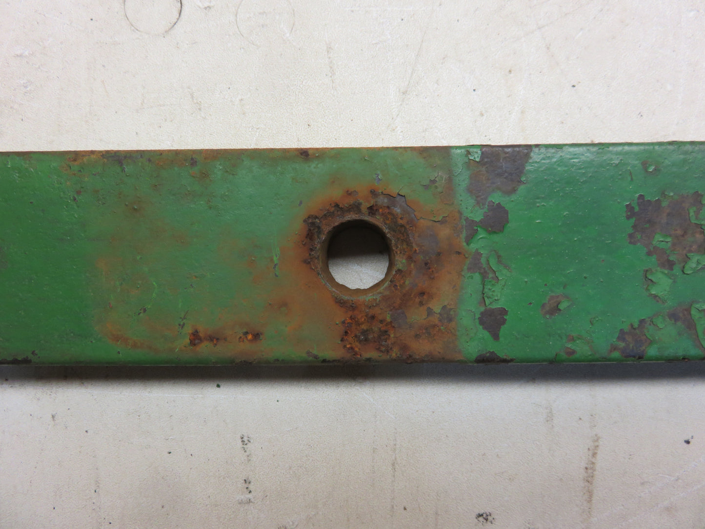 A1821R John Deere Drawbar End For A, B