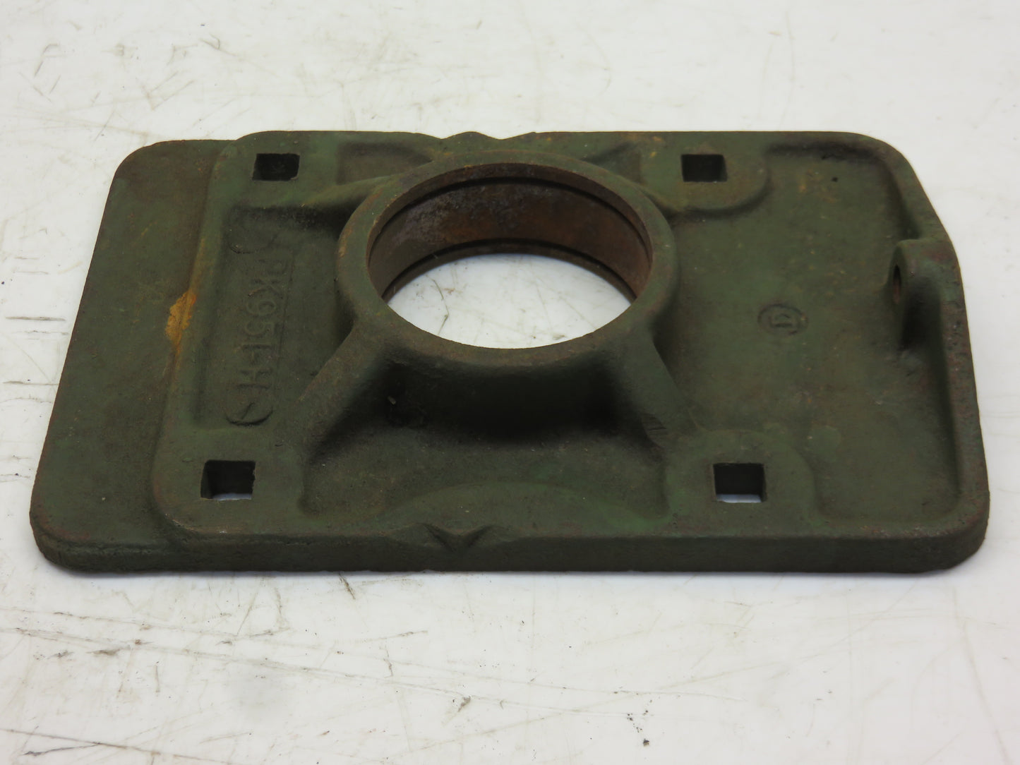 PK951H John Deere NOS Cylinder Bearing Housing For 12A Combine