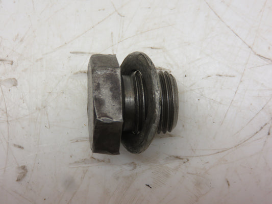 R228R John Deere Drain Plug For R, 50, 60, 70, 80, 520, 620, 720, 820, 530, 630, 730, 830