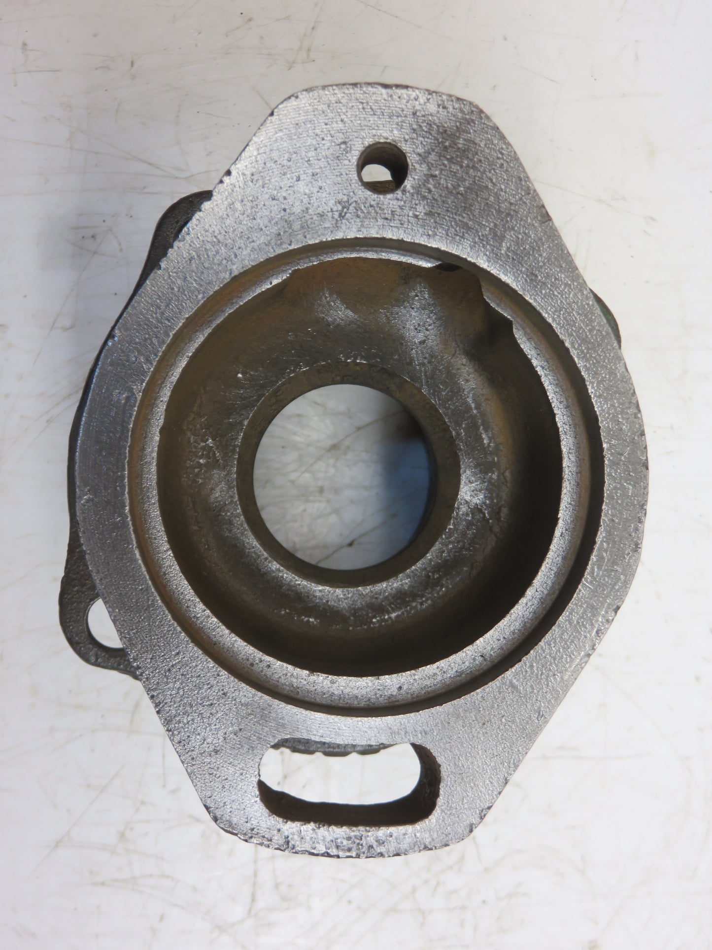 D2891R John Deere Right Hand Governor Shaft Bearing Housing For D