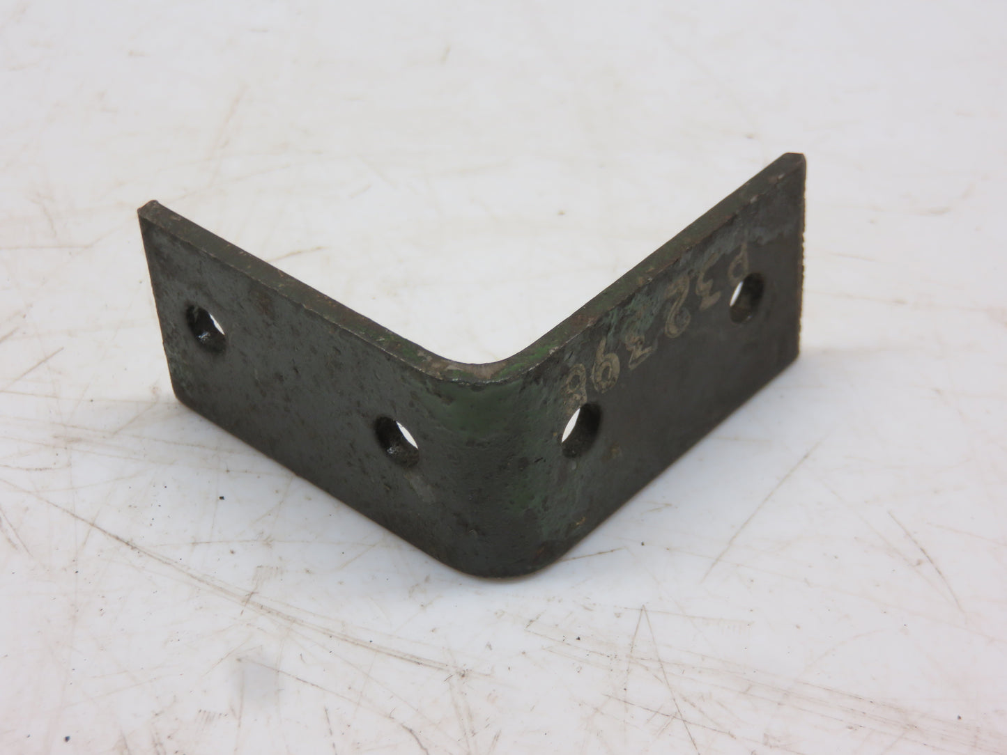 P32398H John Deere NOS Angle Support