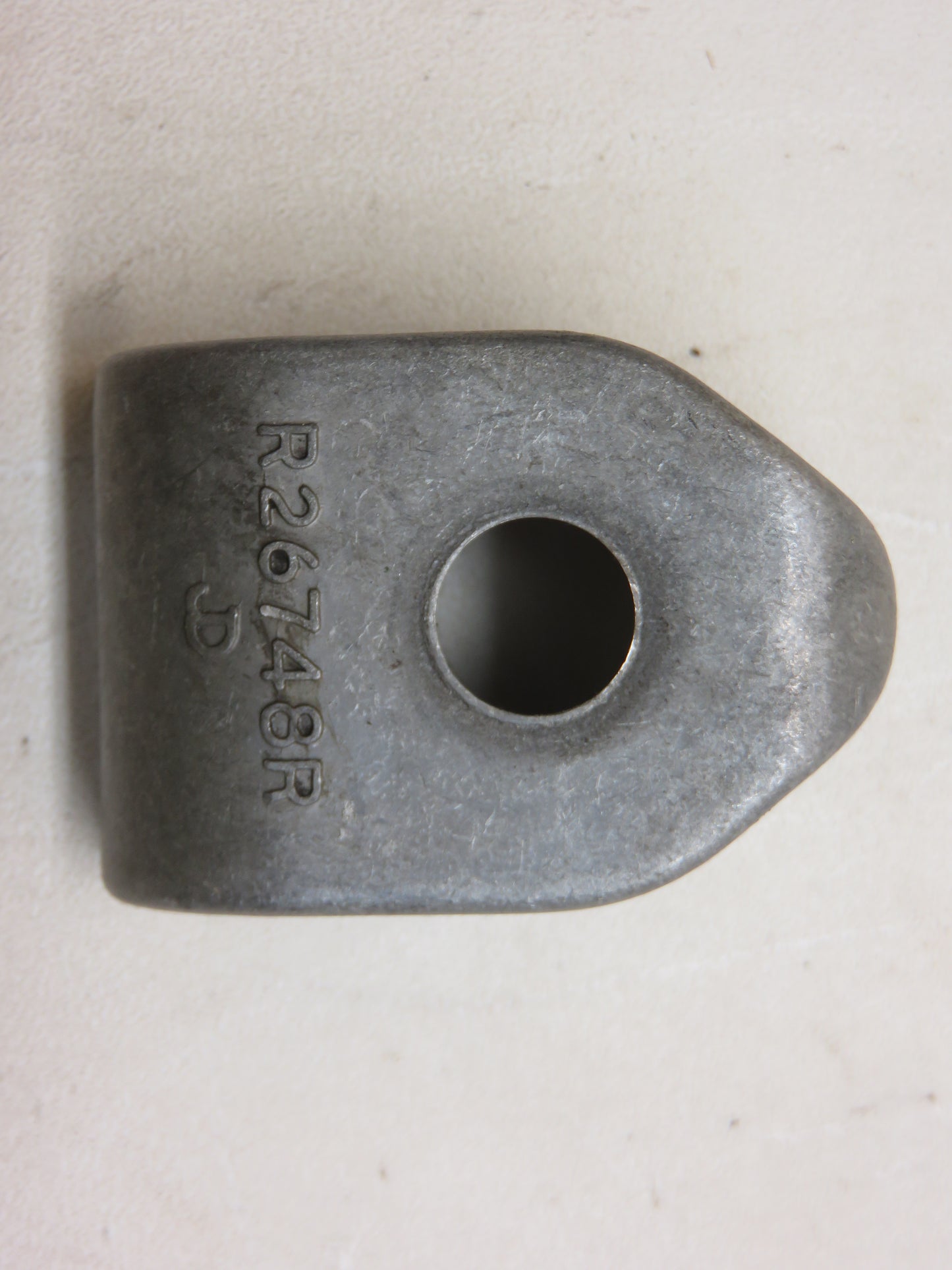R26748 John Deere Rocker Arm Shaft Clamp For 3010, 3020, 4000, 4010, 4020