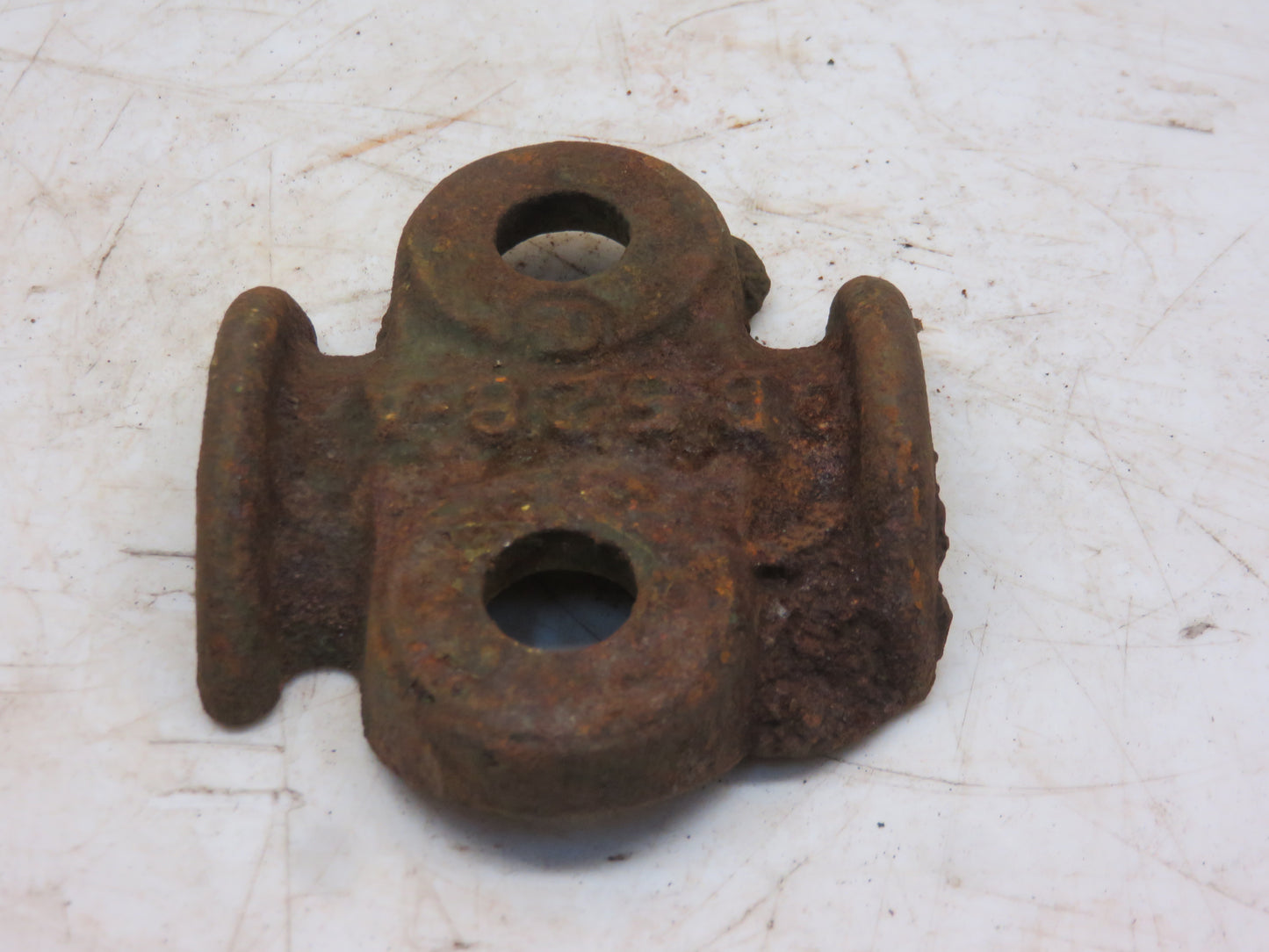 B528A John Deere NOS Jointer Clamp For 4B, 5C, 6C, 22, 44, 51, 52, 55, 56, 57 Plow