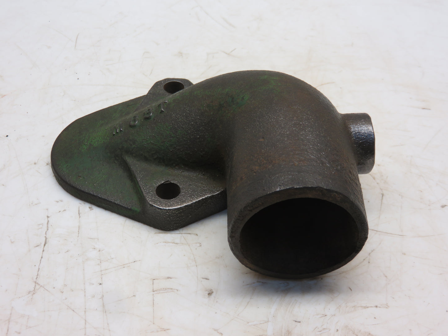 M2946T, M63T, AM641T John Deere Lower Water Pipe For M, 40, 320, 330