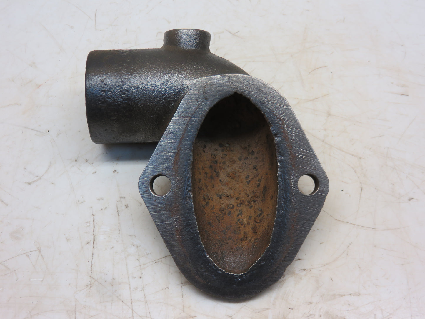 M2946T, M63T, AM641T John Deere Lower Water Pipe For M, 40, 320, 330