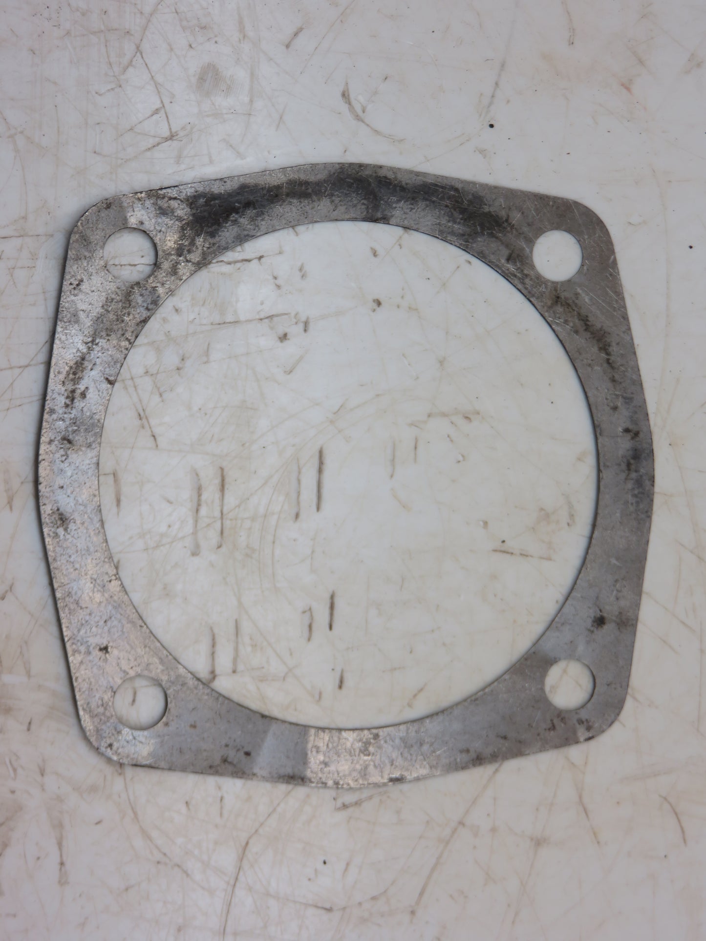 R92R John Deere Left Hand Counter Shaft Bearing Cover Shim For R, 80, 820, 830