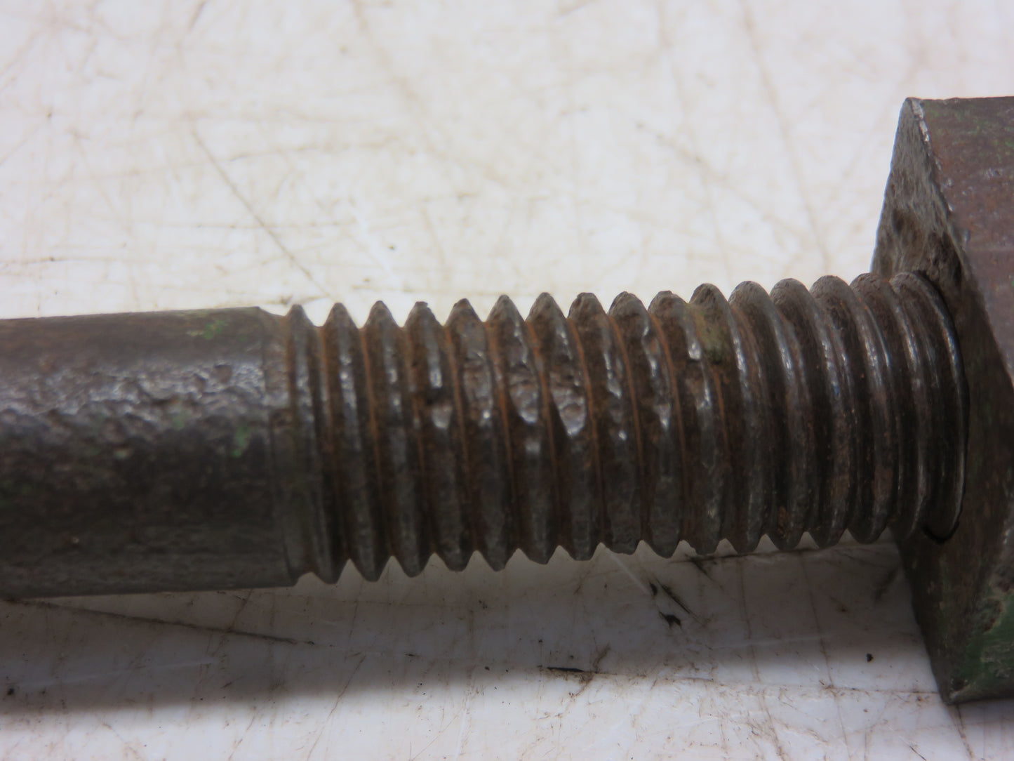 8H1268, A619R John Deere Seat Spring Bolt For A, AR, AO, B, BR, BO, G