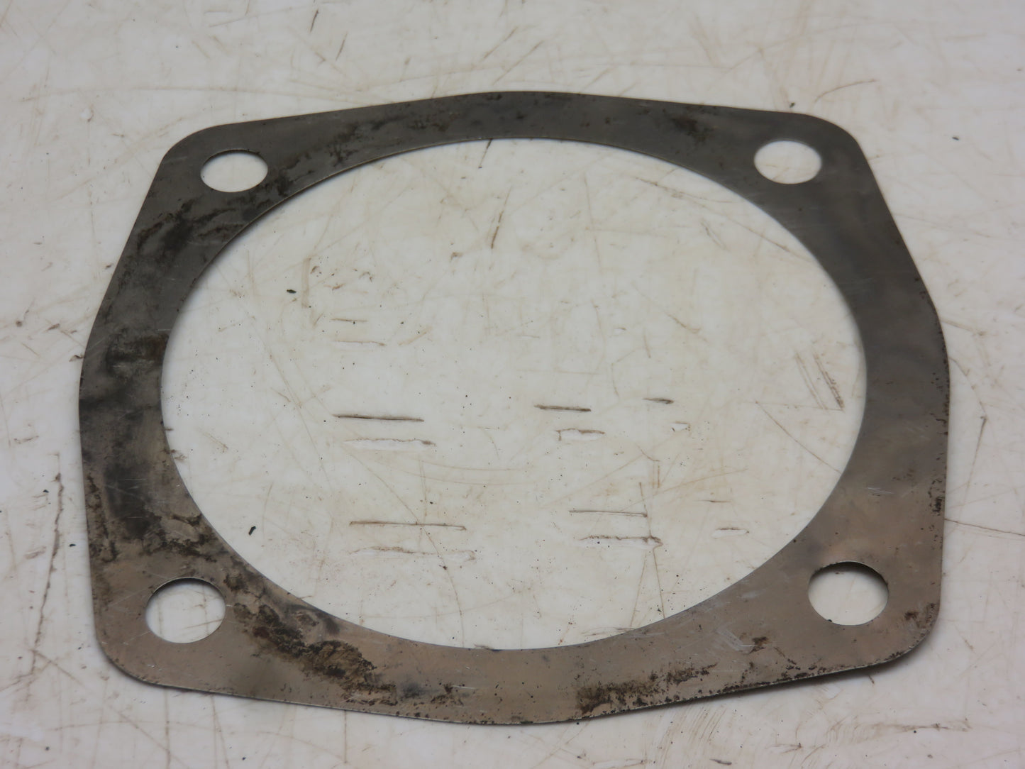R1503R John Deere Left Hand Counter Shaft Bearing Cover Shim For 80, 820, 830