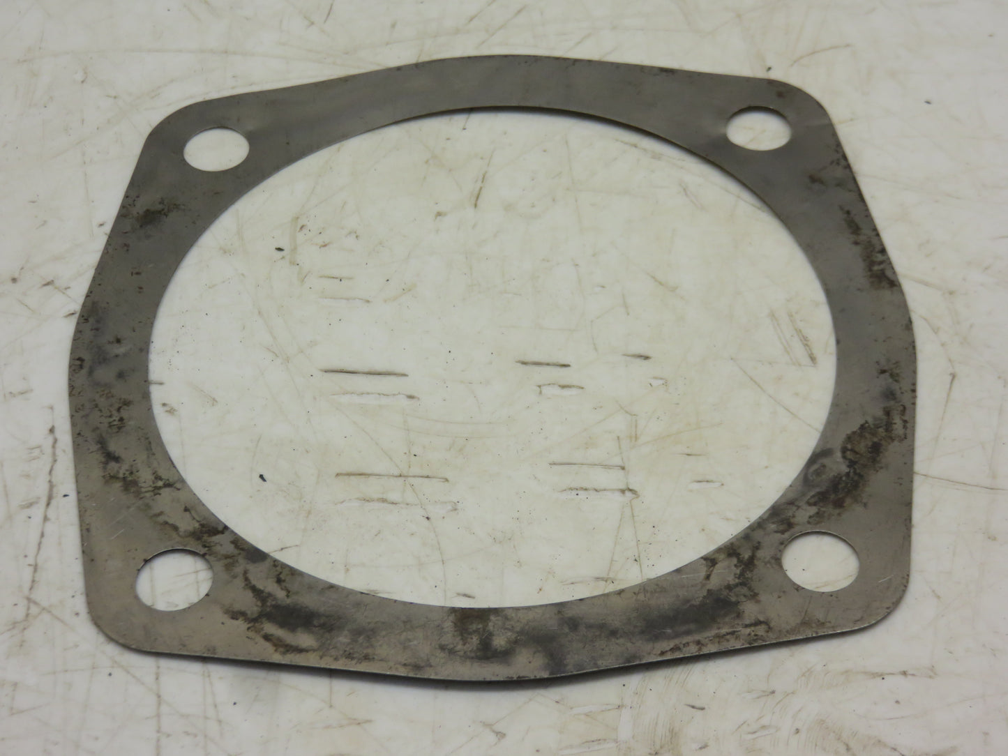 R1503R John Deere Left Hand Counter Shaft Bearing Cover Shim For 80, 820, 830
