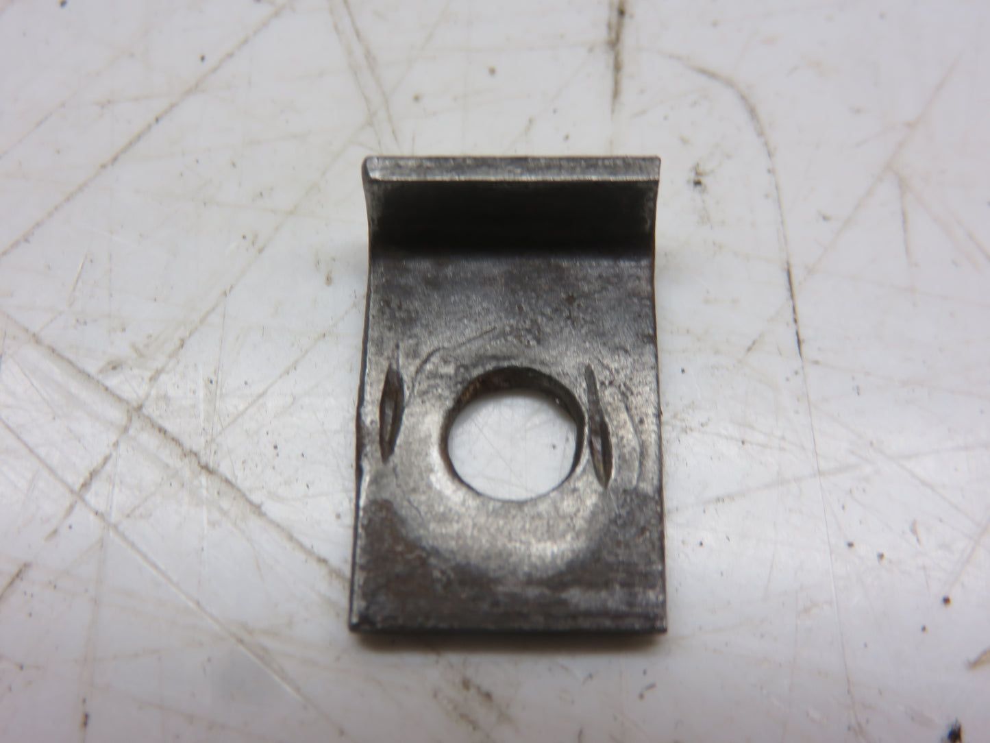 R34206 John Deere Tachometer Hold Down Clip For 2510, 3020, 4000, 4020, 4320