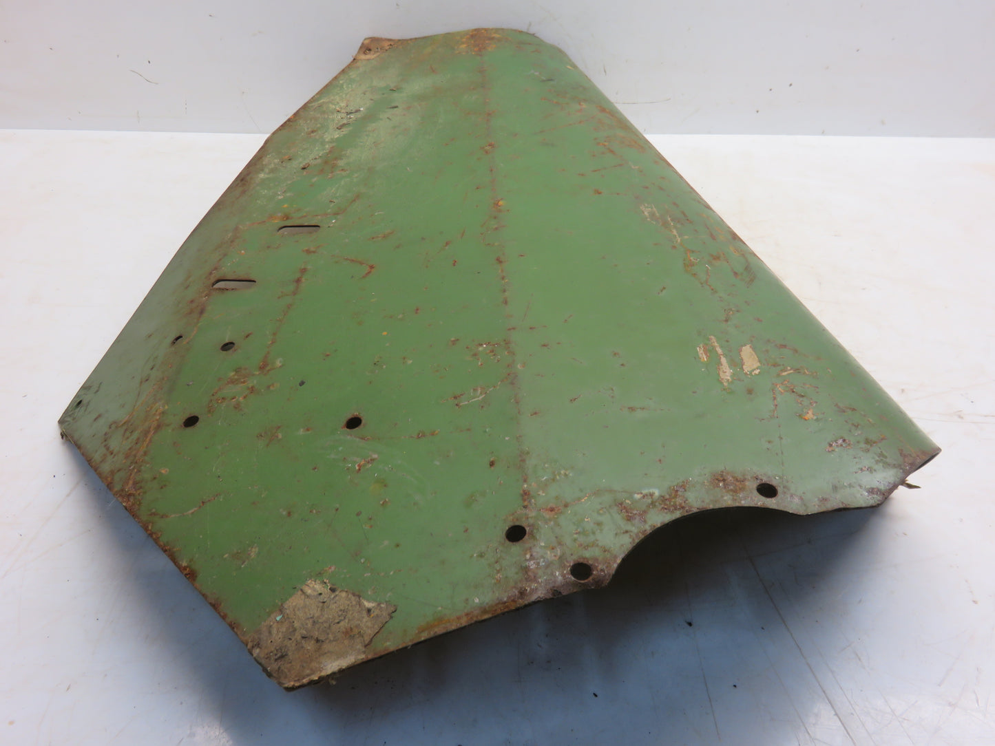 J16809N John Deere NOS Husking Box End Sheet For 101 Corn Picker