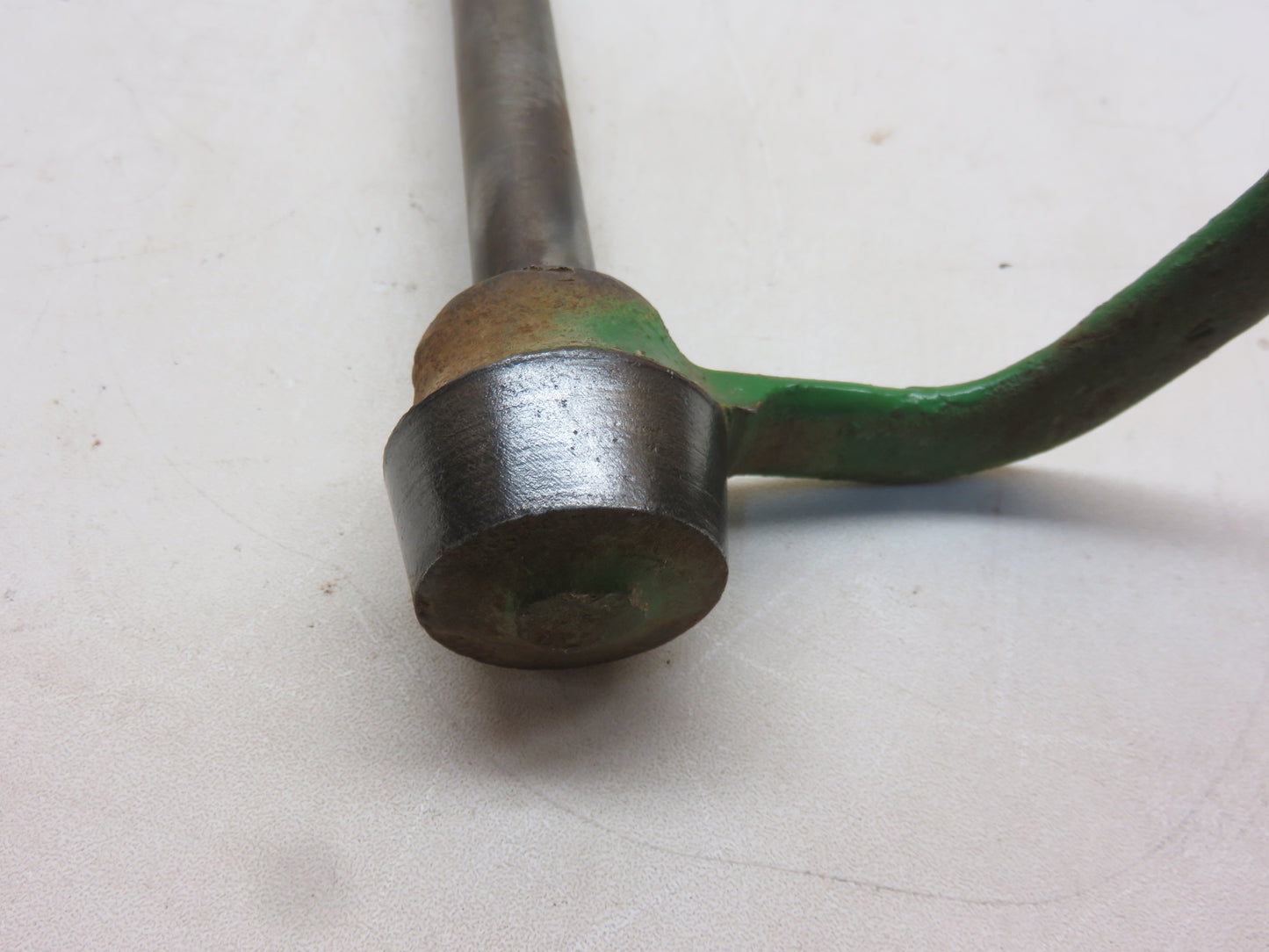 AA3973R, B2534R John Deere Throttle Control Arm With Shaft For A