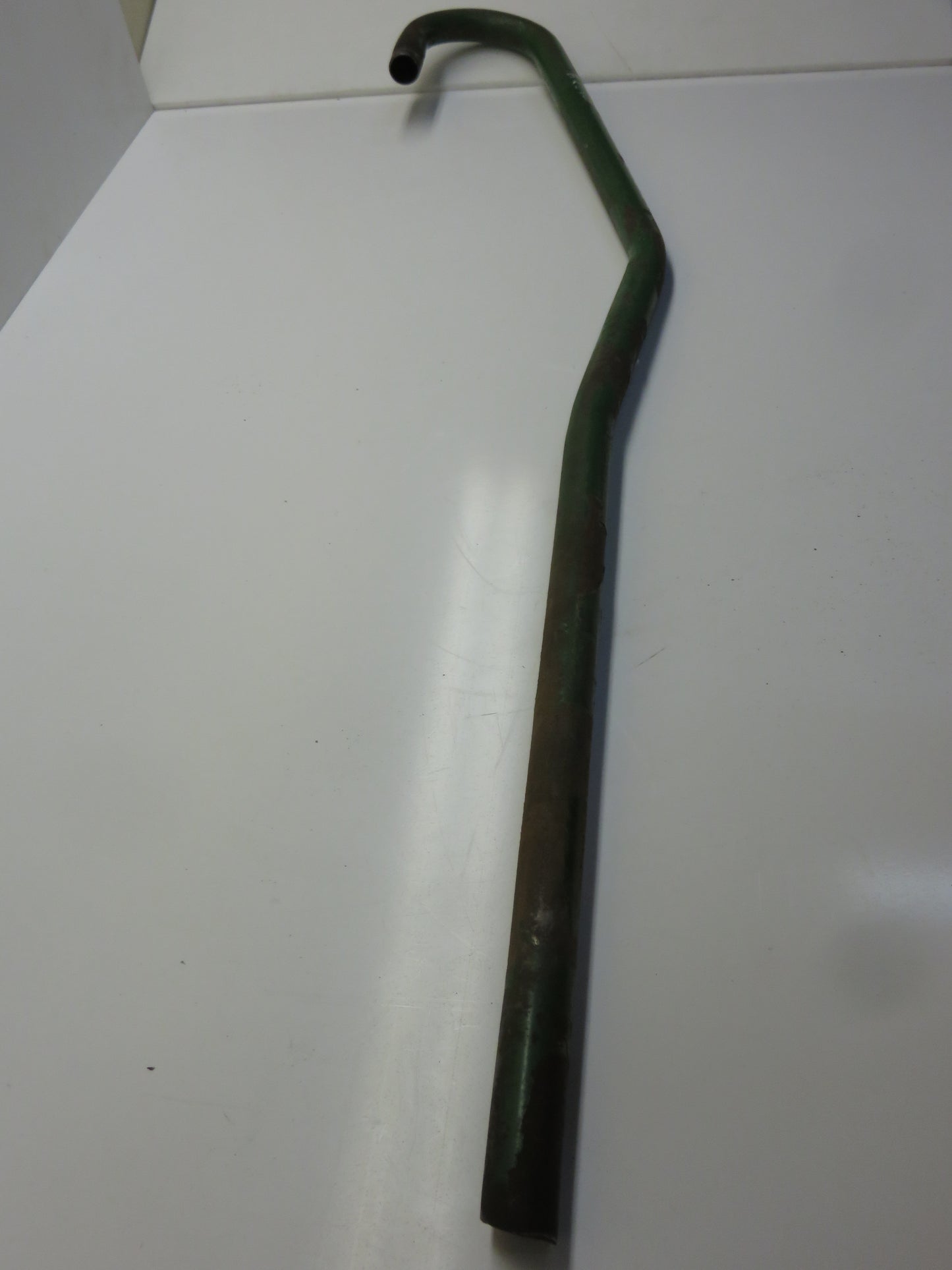 R26405 John Deere Crankcase Vent Tube For 3010, 3020, 4000, 4010, 4020, 4320, 4520, 4620