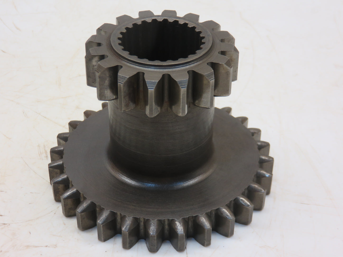 T18348 John Deere Third And Fifth Speed Gear For 1010