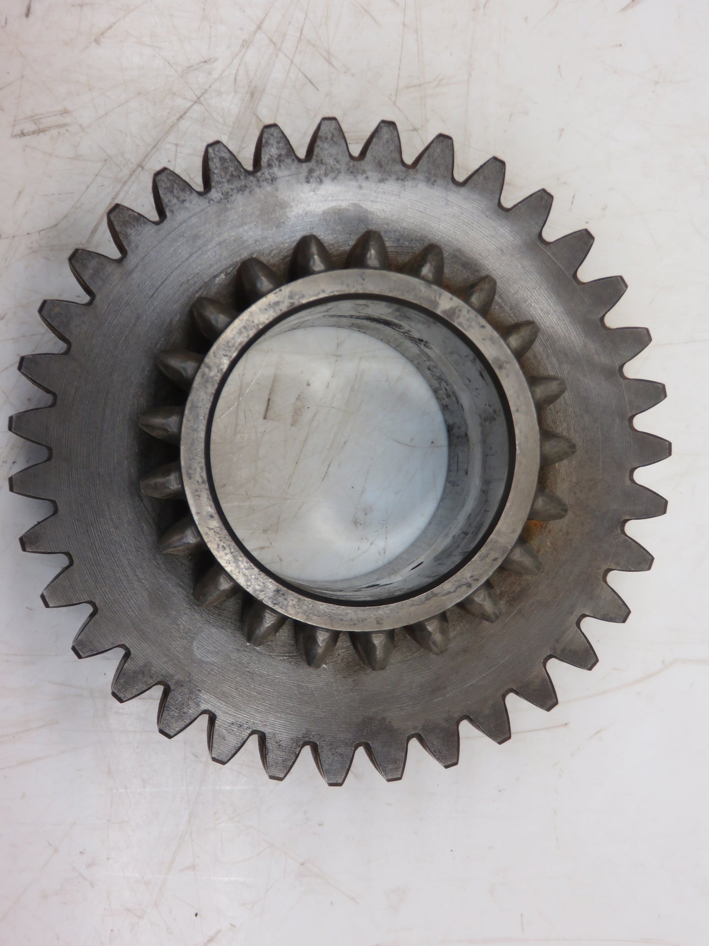 T18264 John Deere First And Second Speed Gear For 1010
