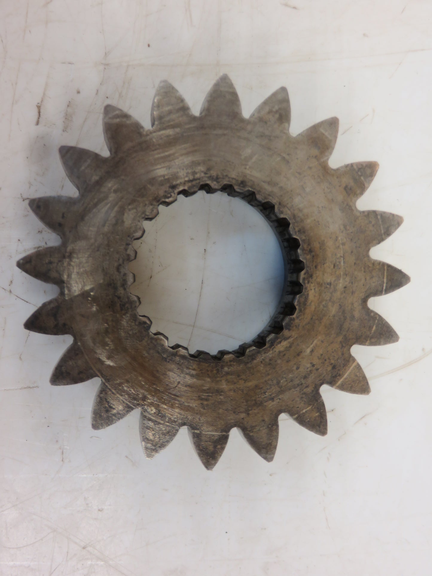 T18265 John Deere Fourth Speed Gear For 1010