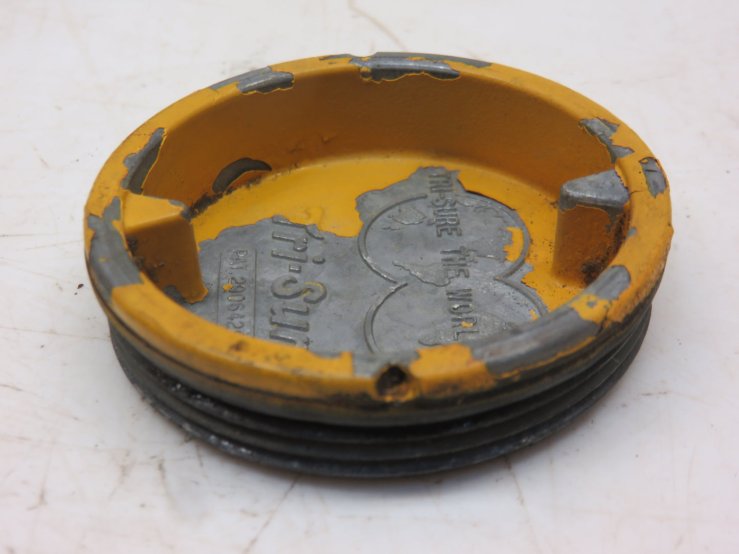AM1935T John Deere Plug For 420, 430, 1010