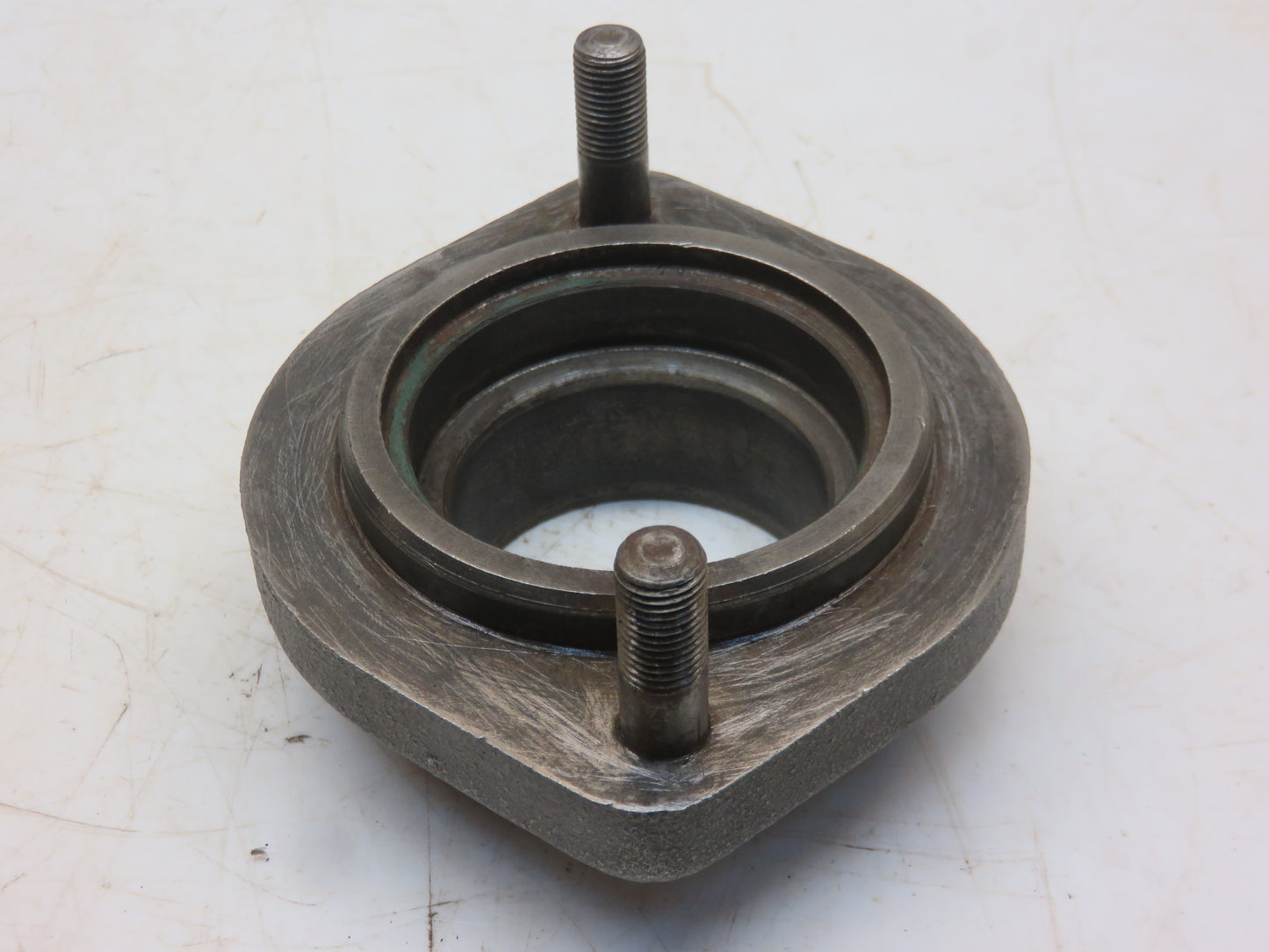 T19202 John Deere Bearing Housing For 1010