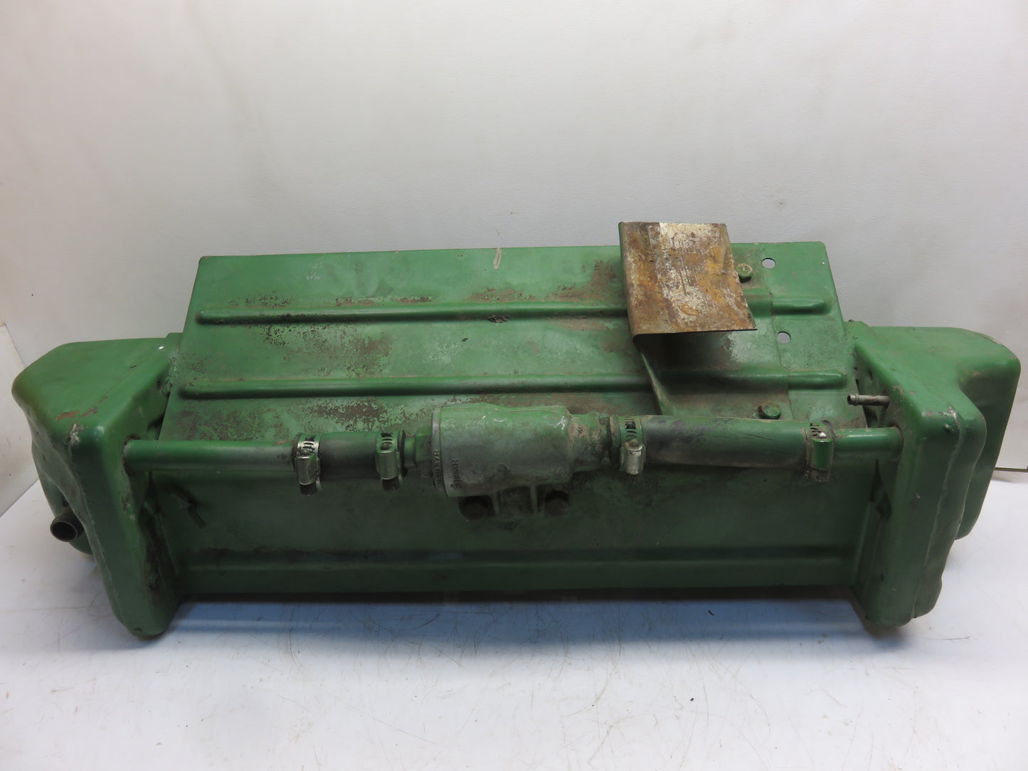 AR31151 John Deere Hydraulic Oil Cooler For 4010, 5010, 4000, 4020