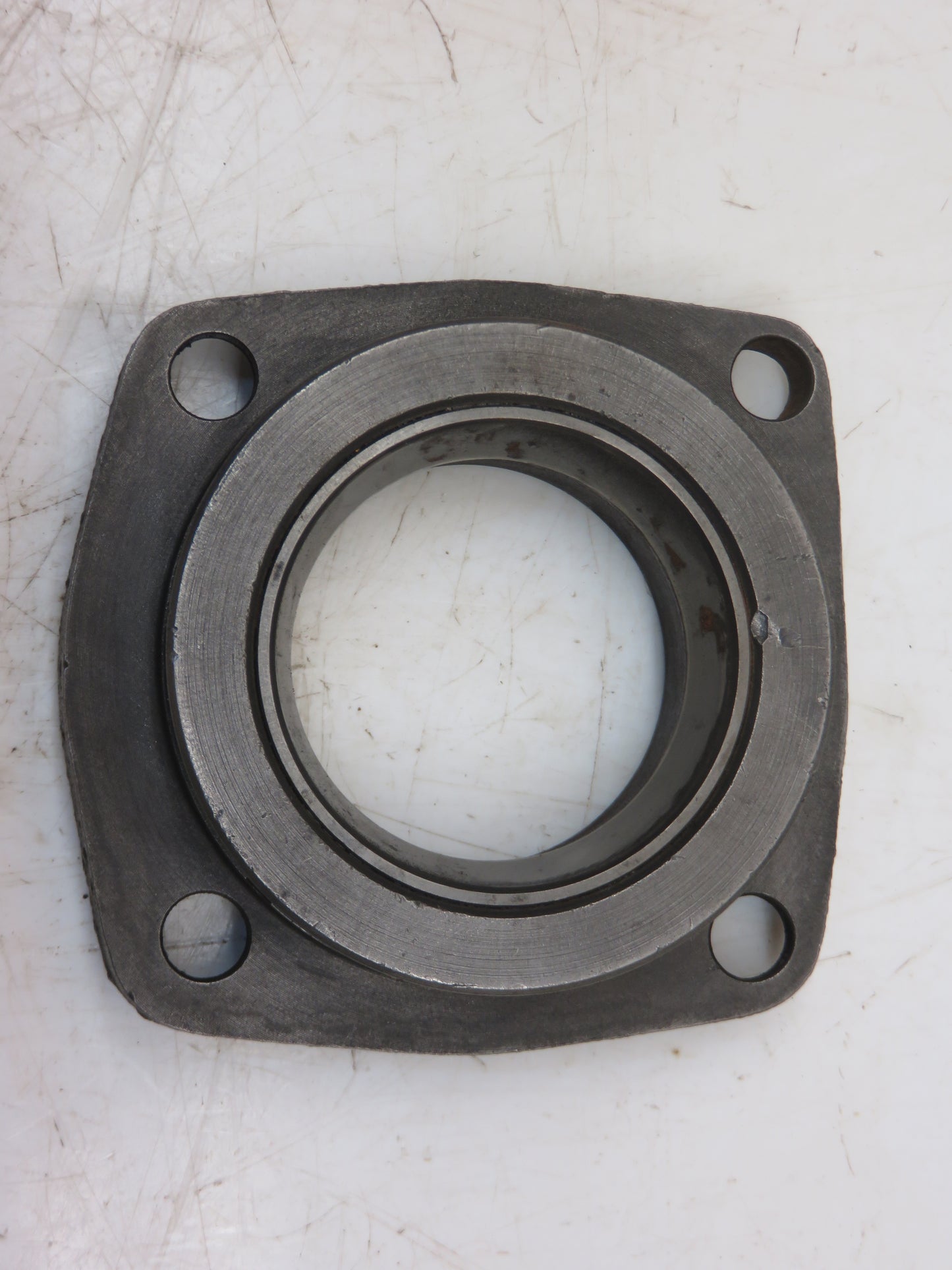 T15996 John Deere Input Shaft Bearing Quill For 430, 1010