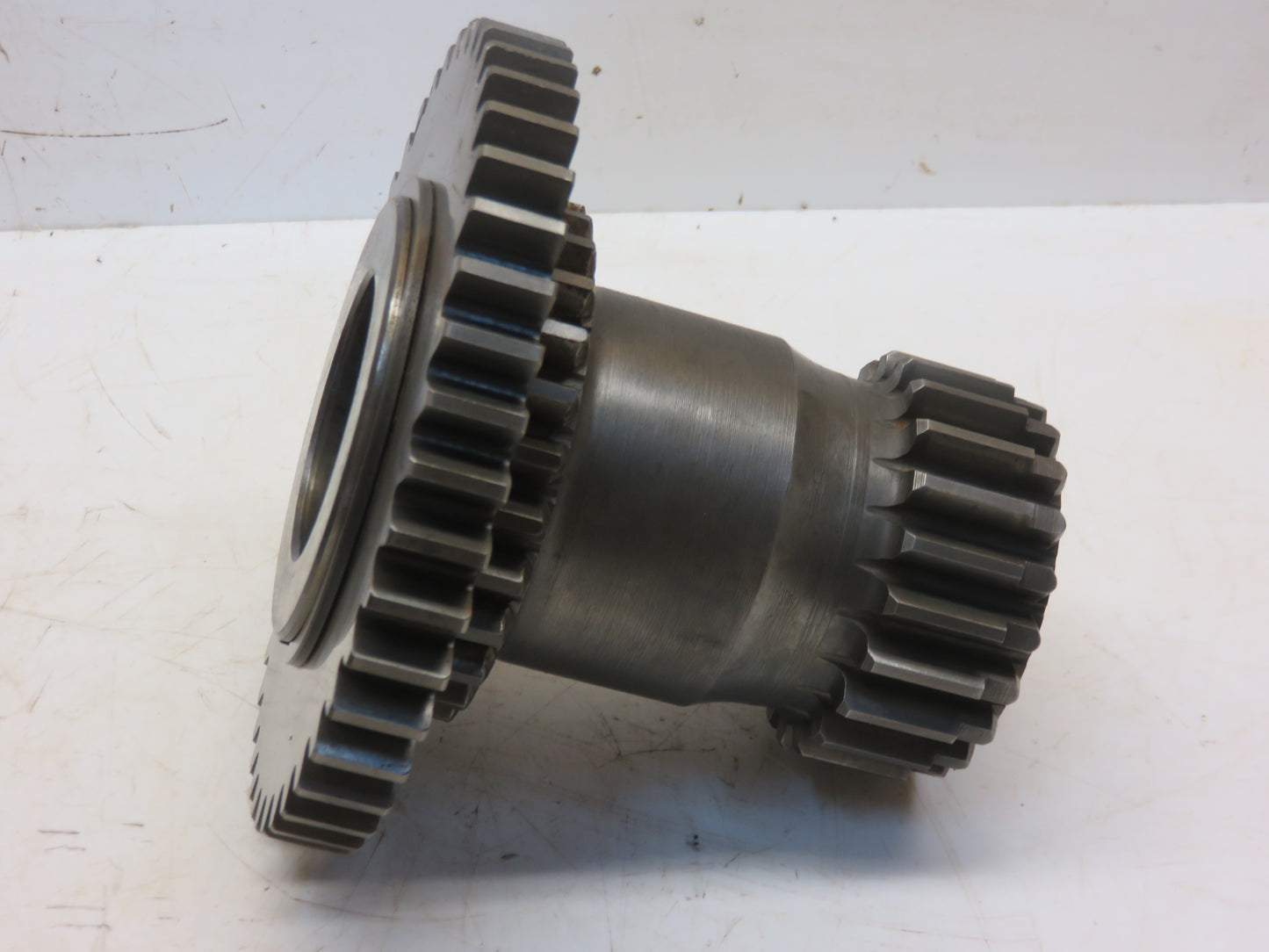 AT16416 John Deere Countershaft Gear For 1010