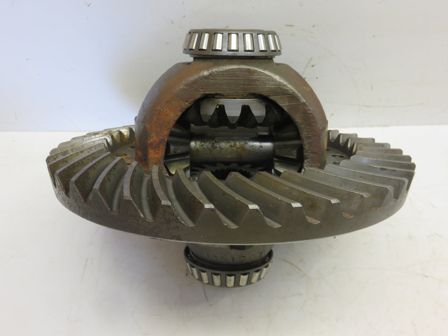 AT16794 John Deere Differential With Ring Gear And Pinion Shaft For 1010