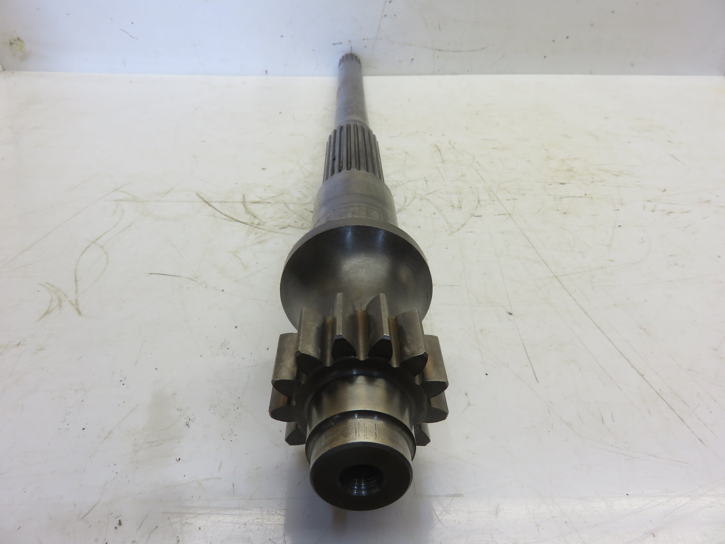T18266 John Deere Transmission Input Shaft For 1010
