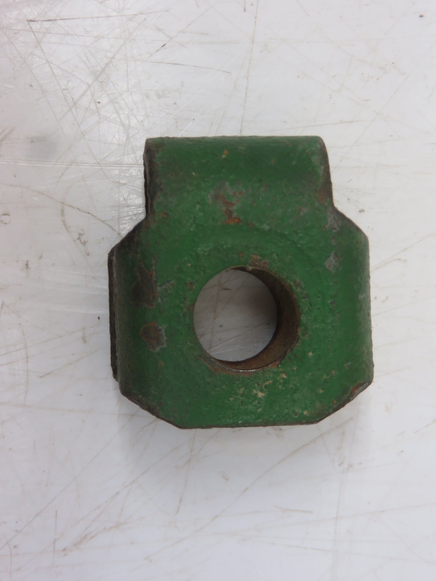 M1482T John Deere Light Clamp For M, 40, 320, 420, 330, 430, 435, 1010, 3010, 3020